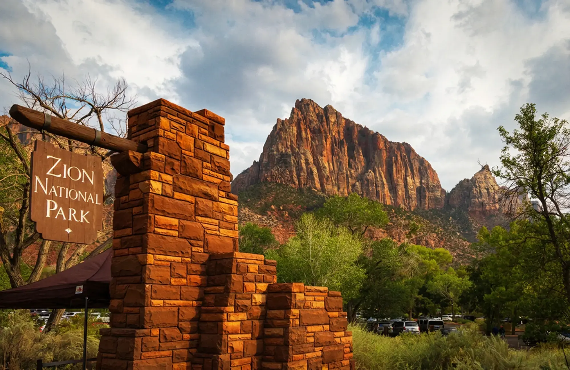 day-hero-sign-zion-national-park-utah-usa-1352764942-copy.webp