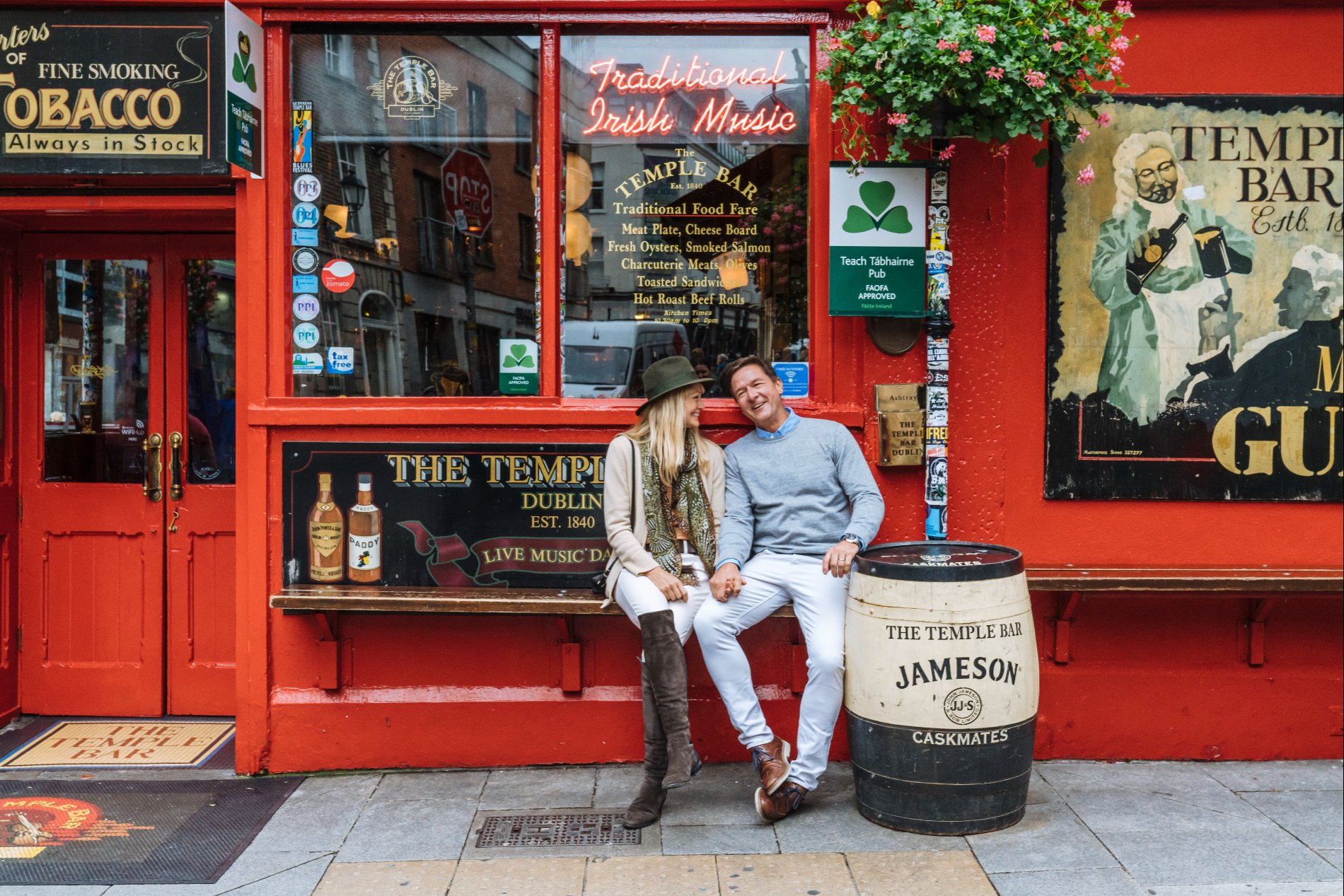 imgi_150_dublin-s-temple-bar-pub-ireland-pub-culture.jpg