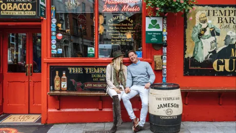 imgi_150_dublin-s-temple-bar-pub-ireland-pub-culture.jpg