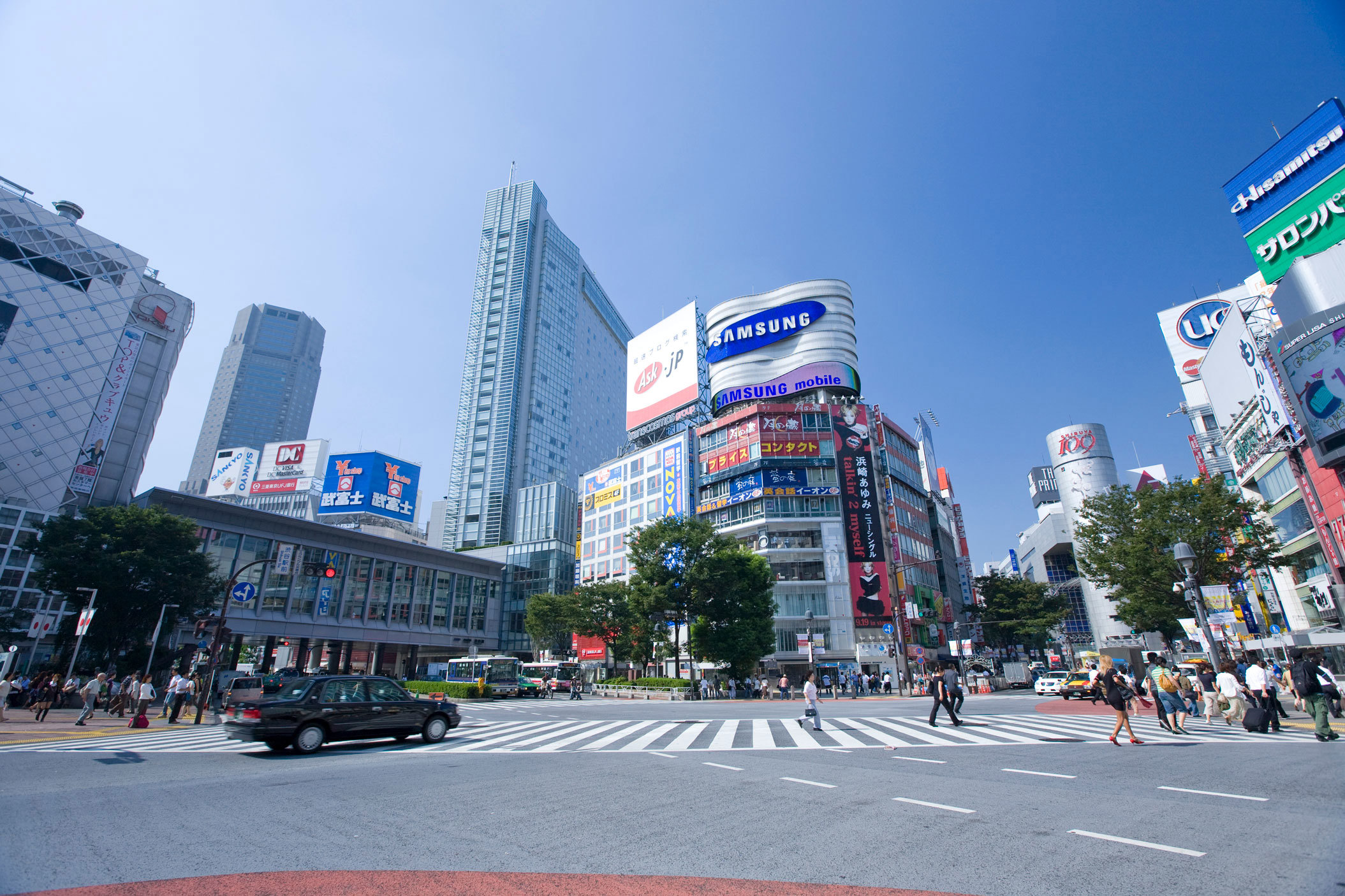 pedestrian-crossing-at-shibuya-station-tokyo-japan.jpg