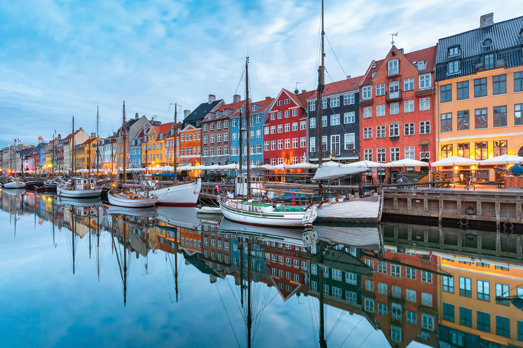 colourful-houses-nyhavn-copenhagen-denmark.jpg