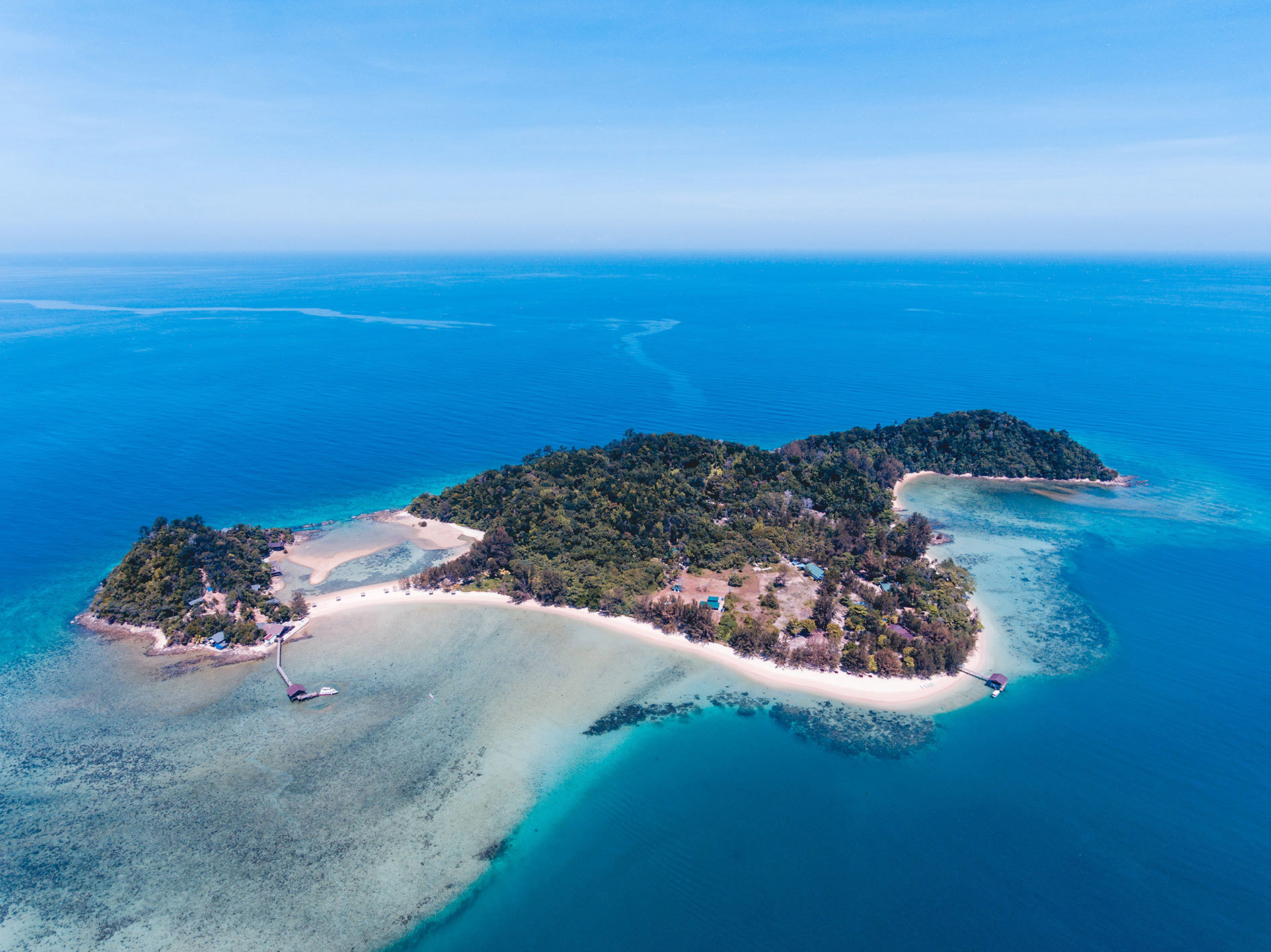 ara-dinawan-island-resort-borneo.jpg