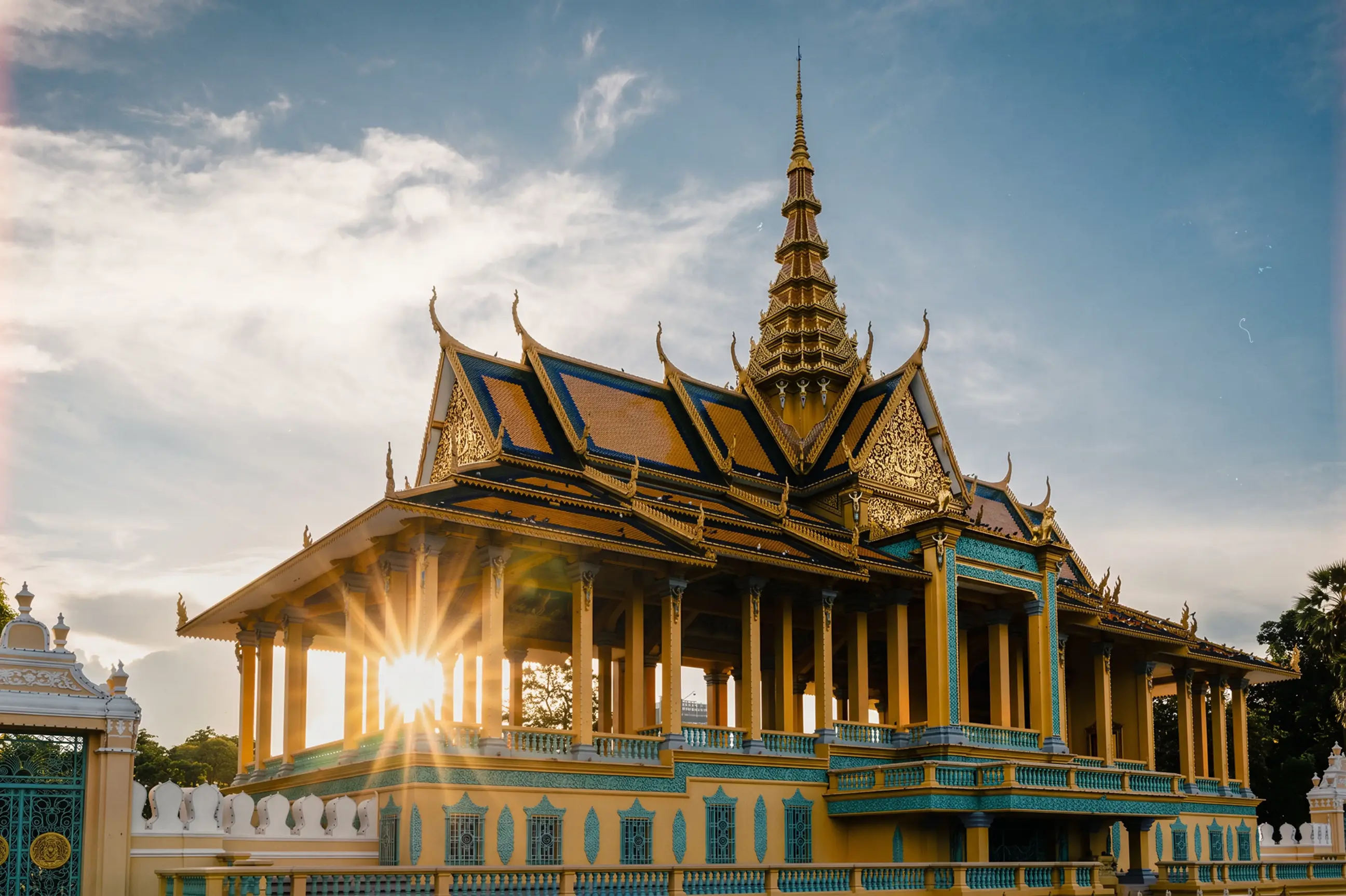 day-hero-royal-palace-phnom-penh-cambodia-2176852998.webp