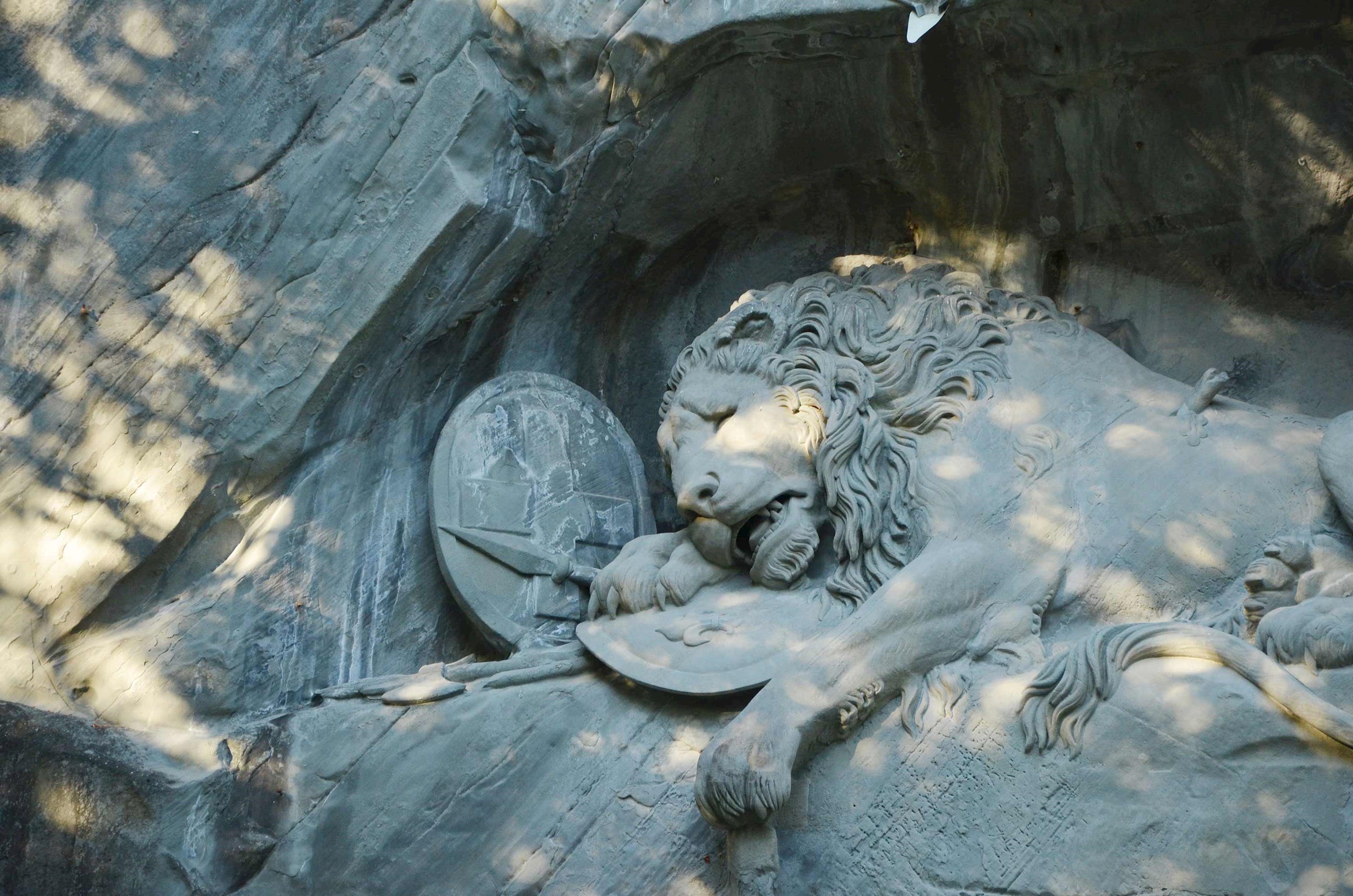 lion-monument-lucerne-switzerland.jpg