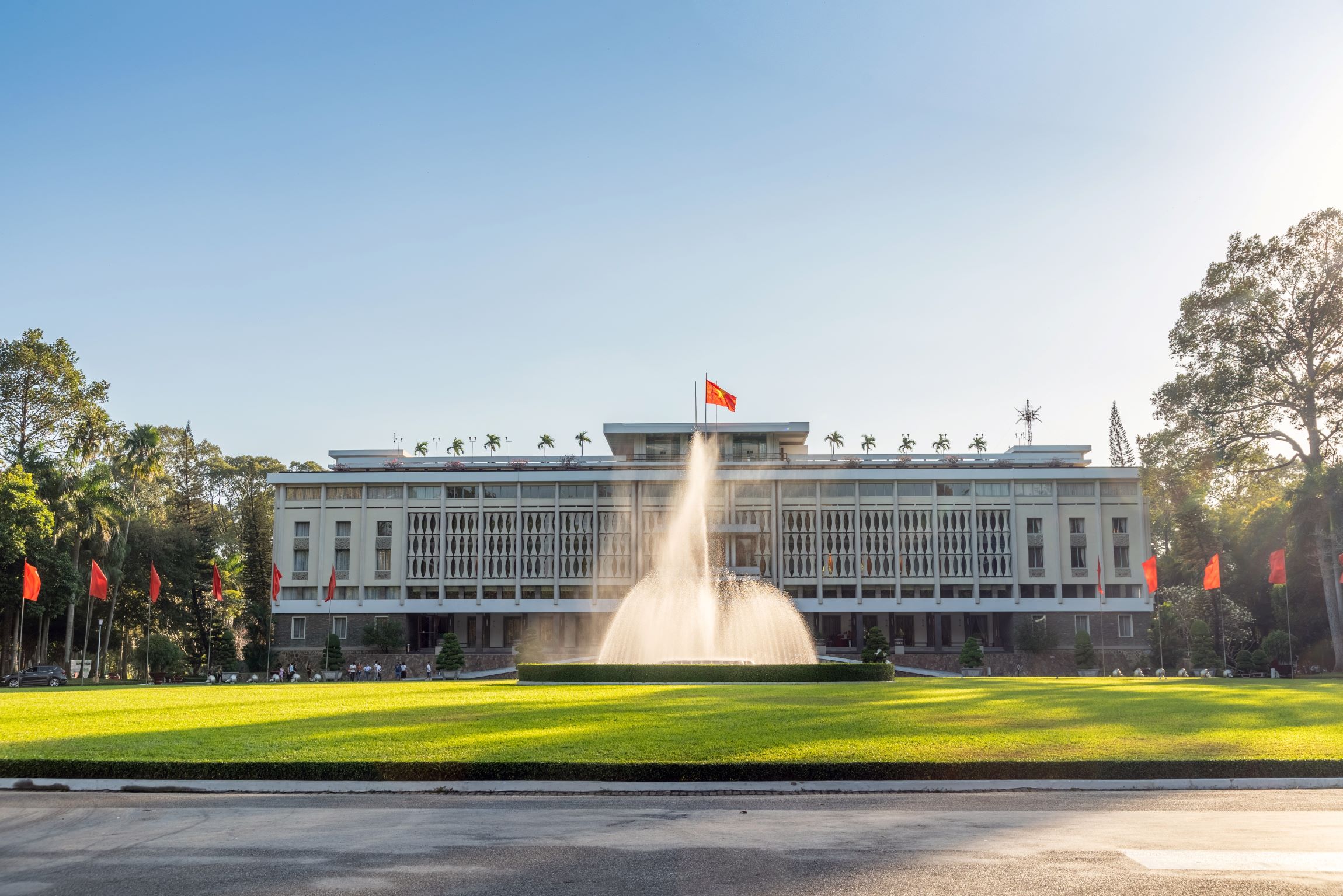 independence-palace-ho-chi-minh-city-vietnam-1135731605.jpg