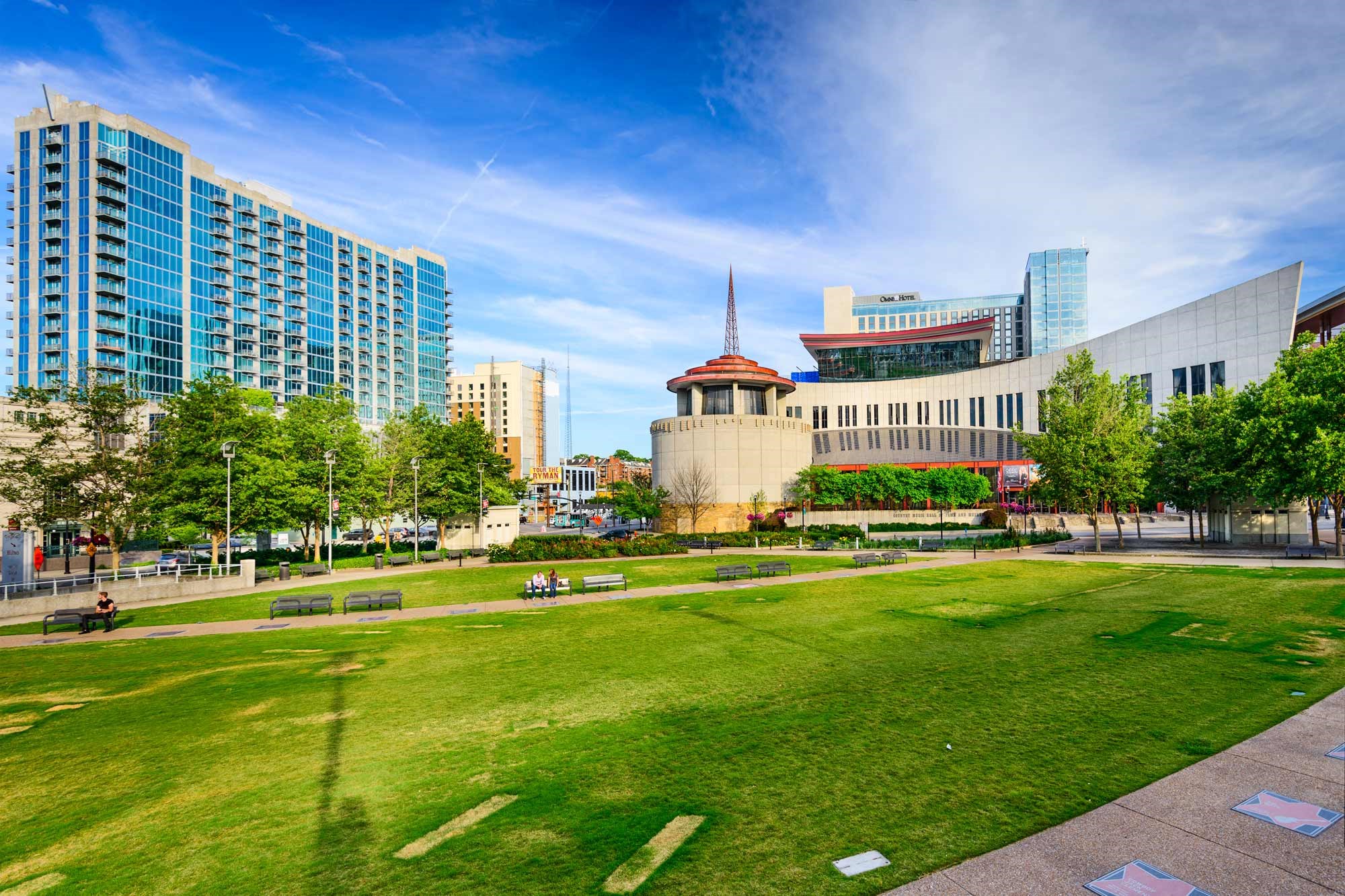 explore-nashville-on-an-old-town-trolley-tour-usa.jpg