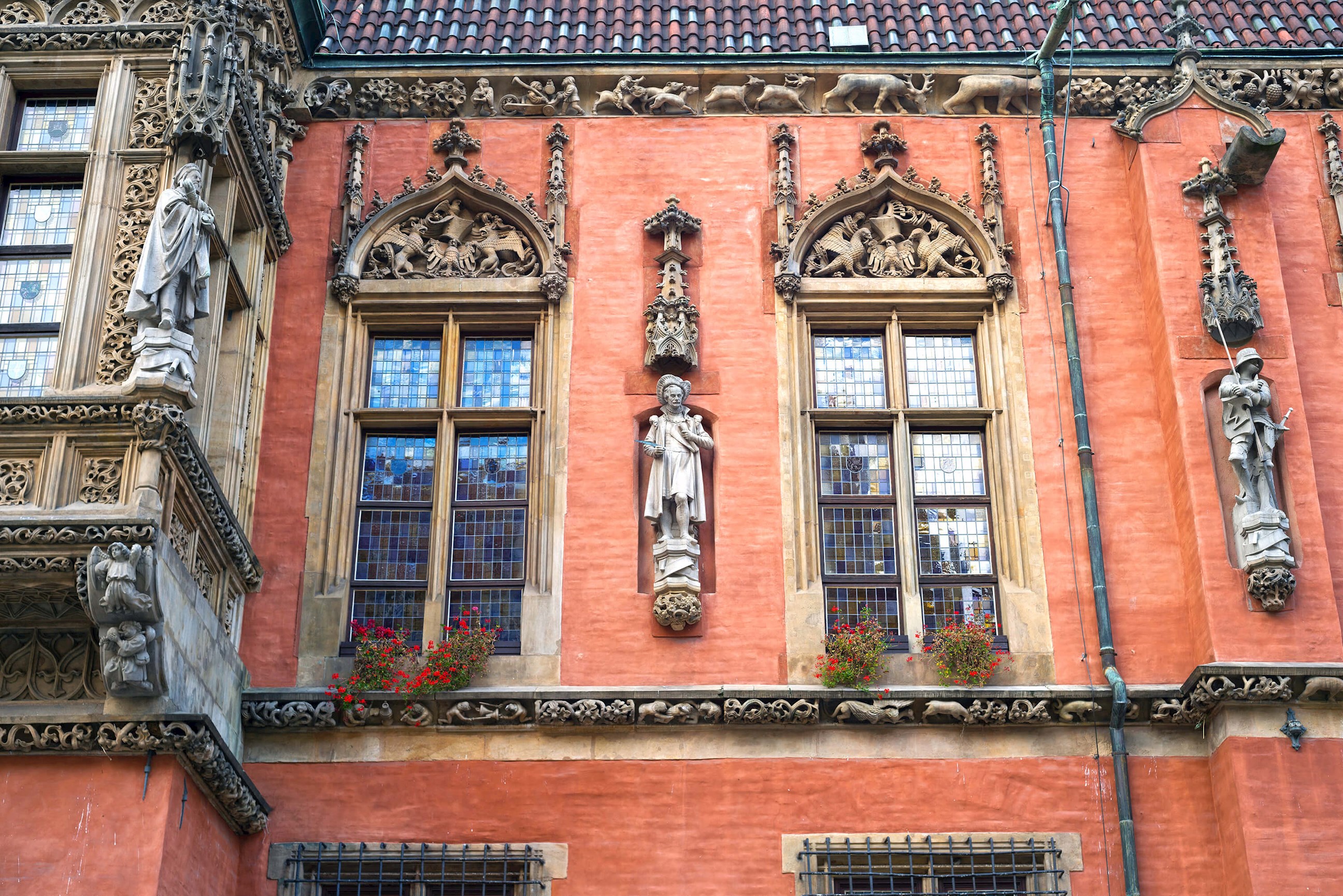 sculptures-wroclaw-poland.jpg