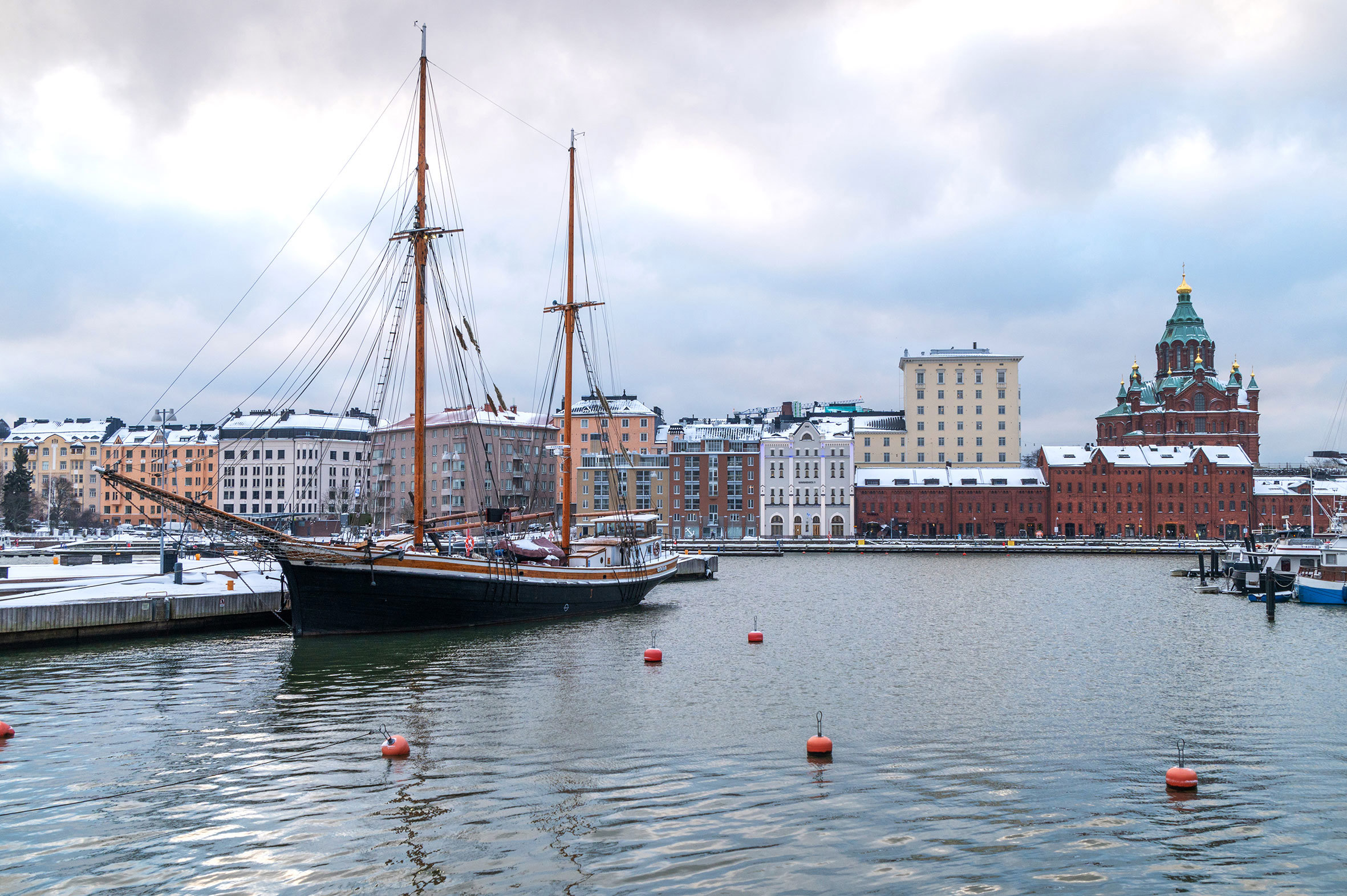 sailboat-uspenski-cathedral-helsinki-finland.jpg