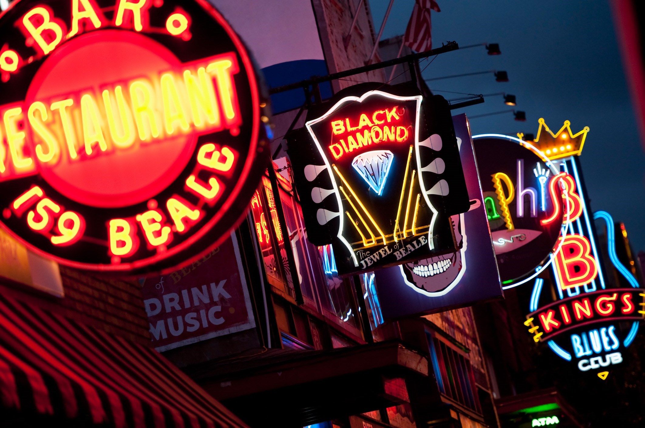 beale-street-exploration-memphis-tennessee.jpg