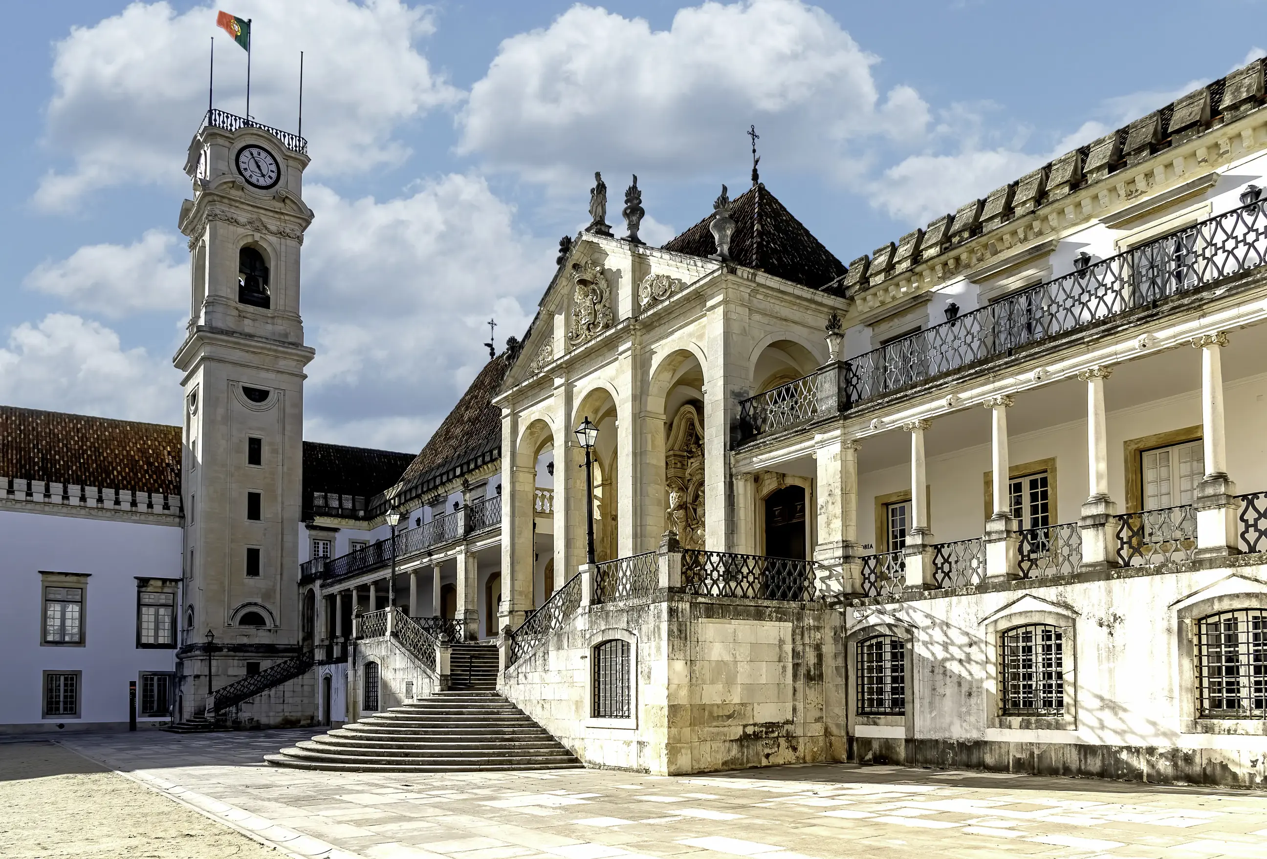 day-hero-coimbra-portugal-1291275142.webp