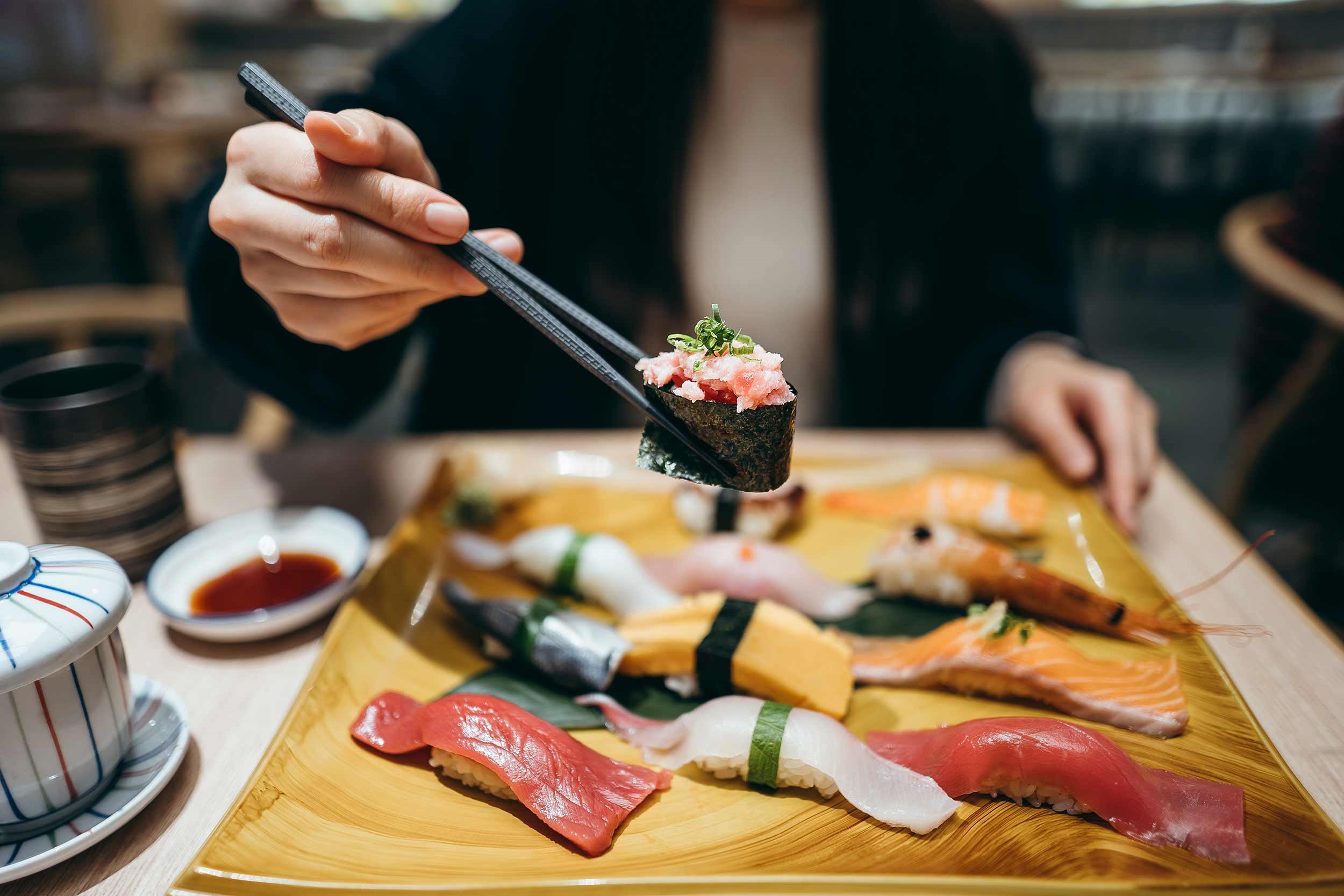 food-sushi-osaka-japan.jpg