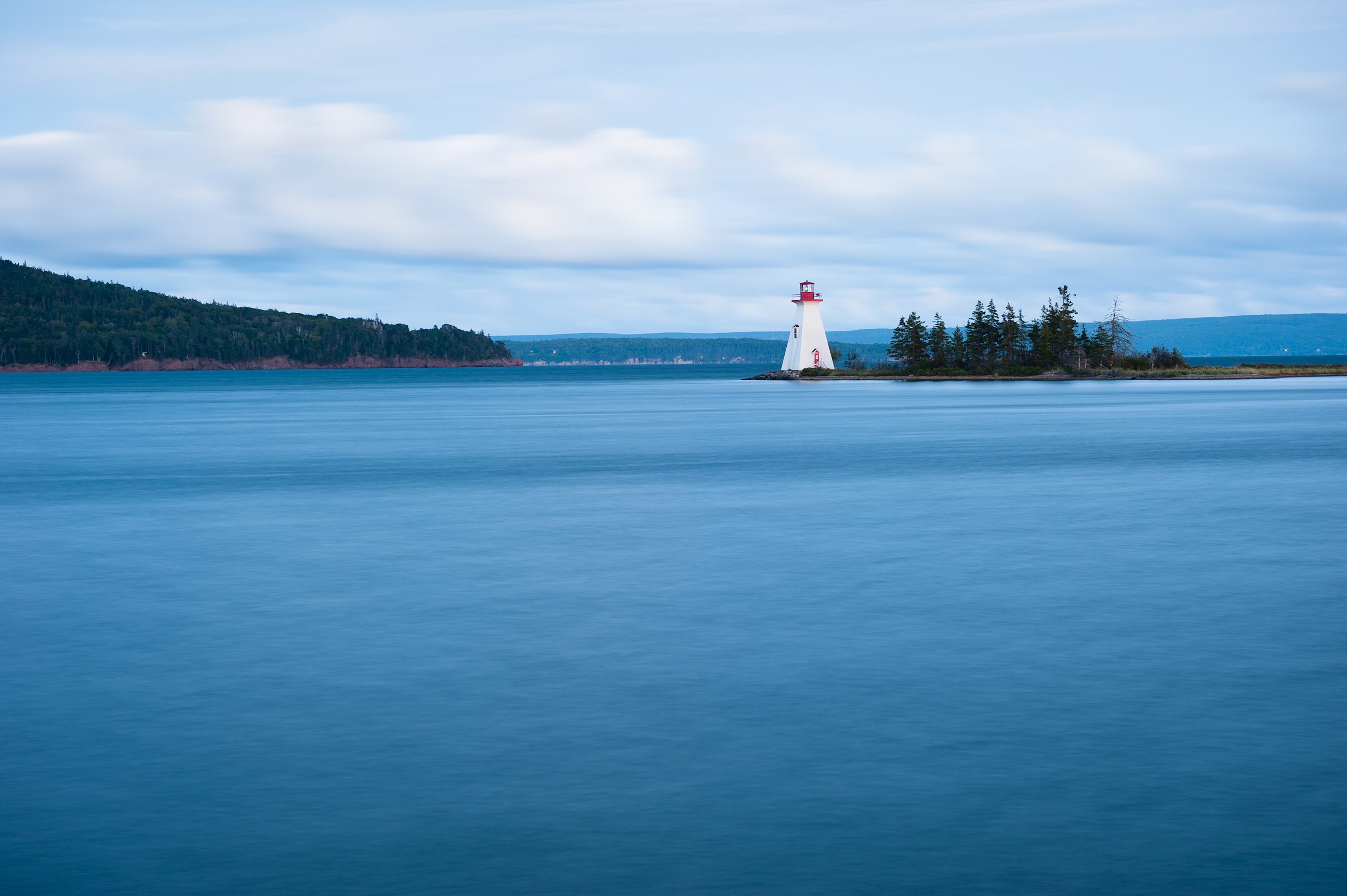 kidston-island-lighthouse-baddeck-cape-breton-canada.jpg