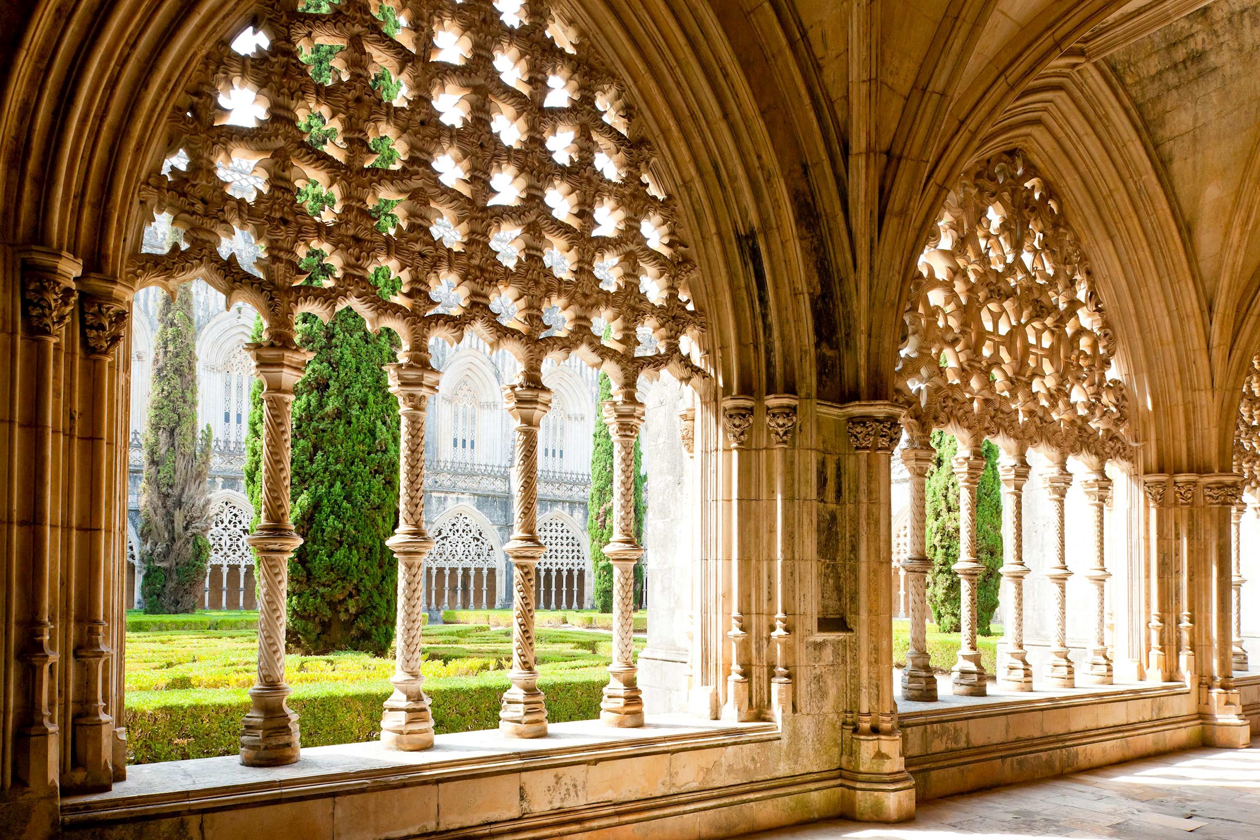 monastery-batalha-portugal.jpg