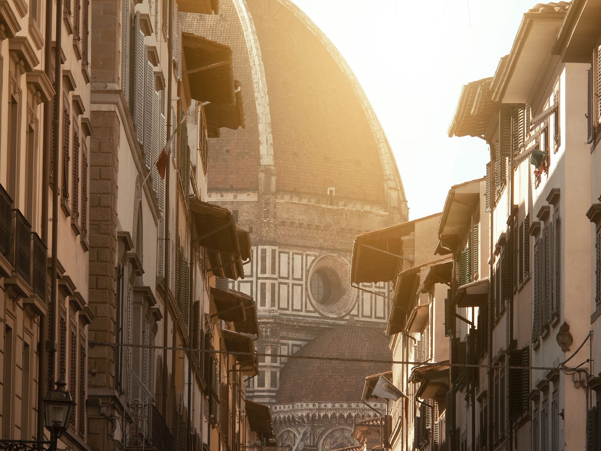 Street view of Florence Cathedral 
