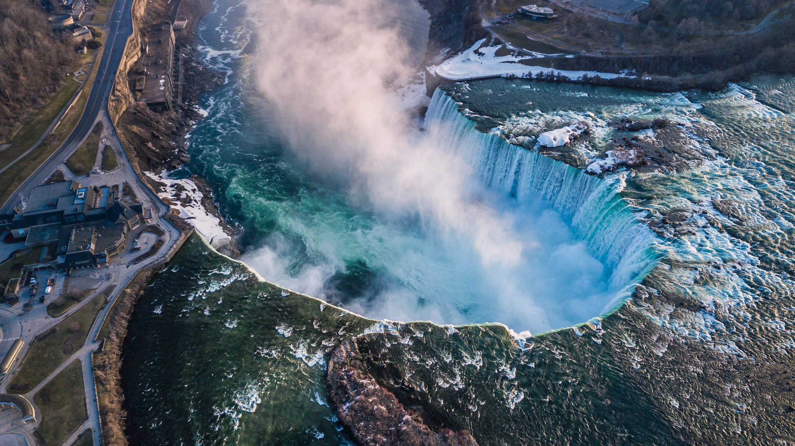 aerial-view-horseshoe-falls-niagara-falls-canada.jpg