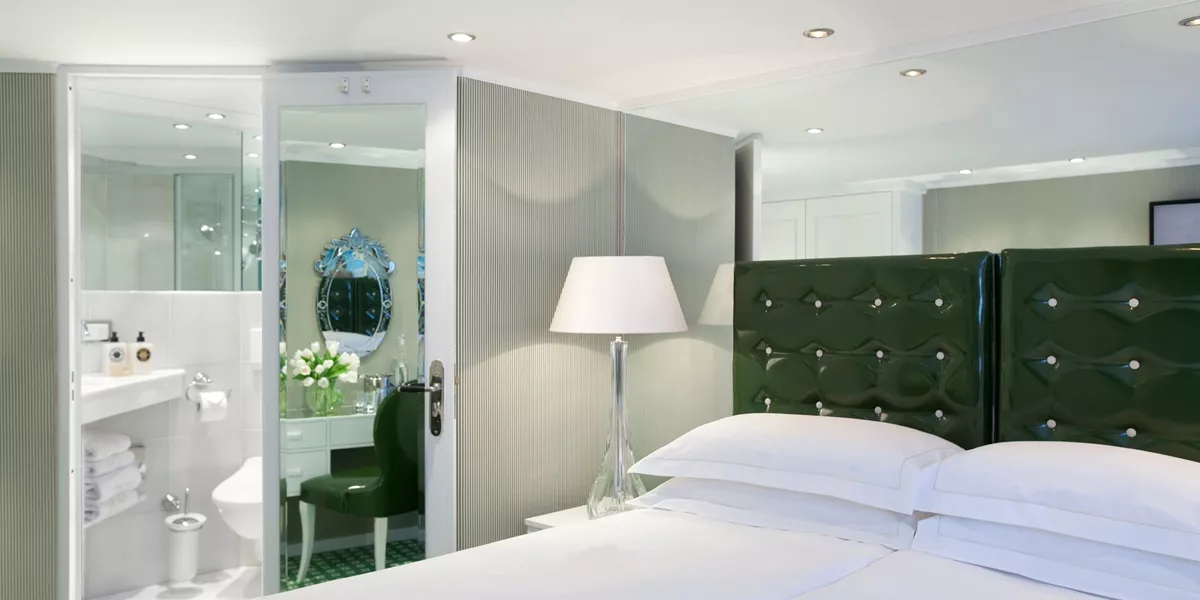 Deluxe Room aboard the Trafalgar Verity