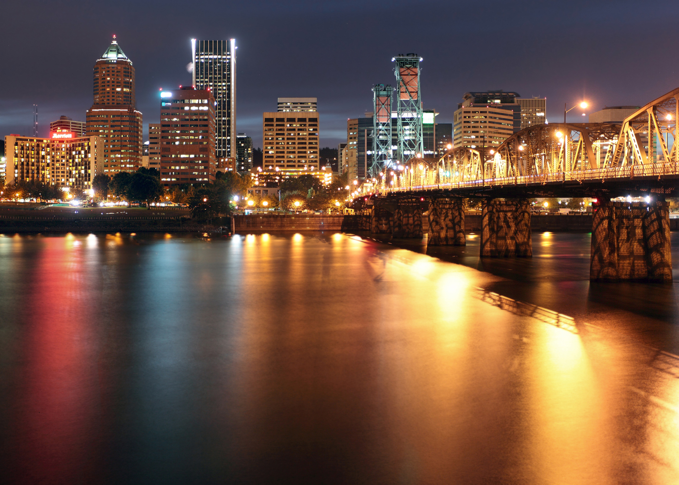Evening skyline with Hawthorne Bridge, Portland, Oregon, USA