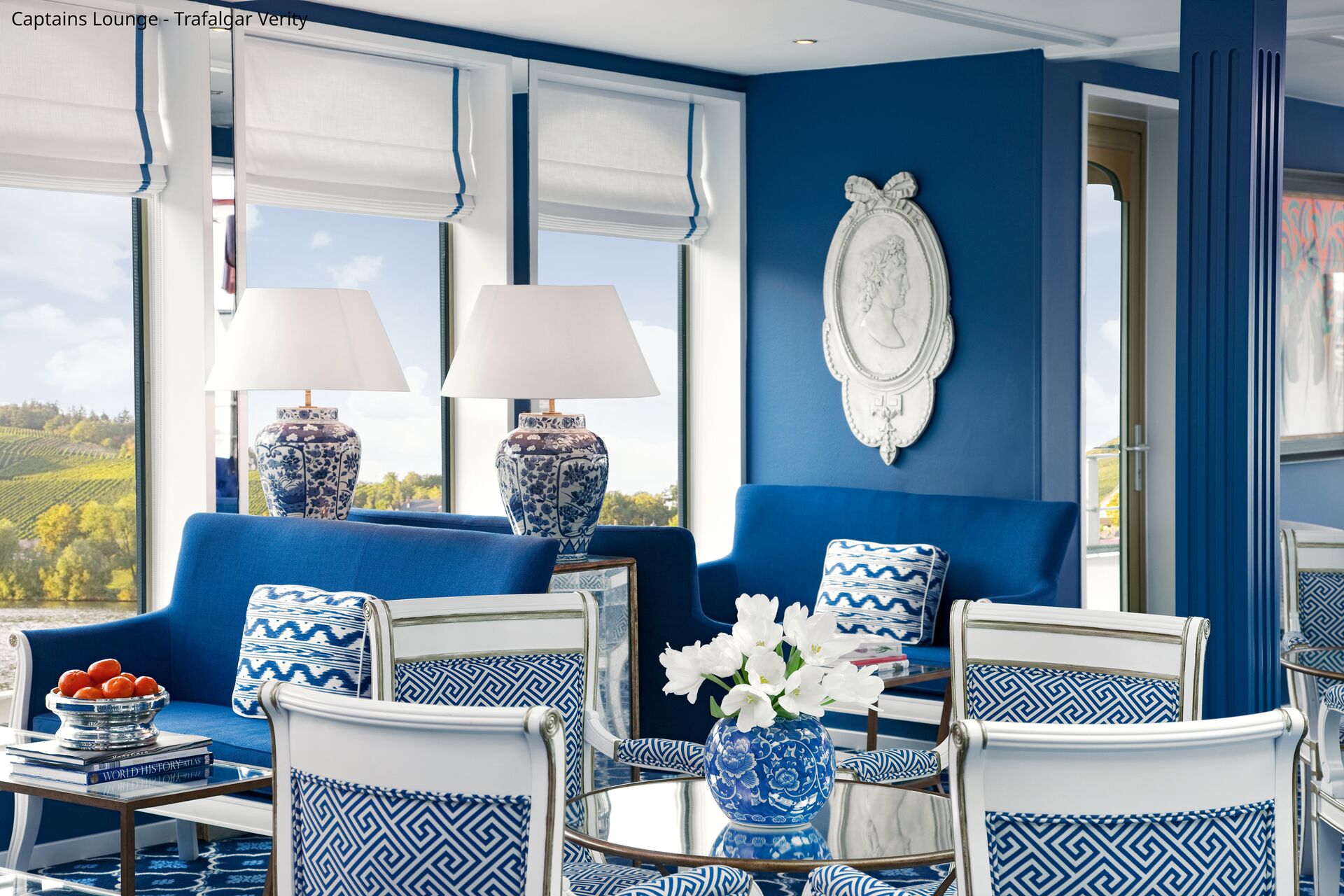 Large Trafalagr Verity Main Lounge