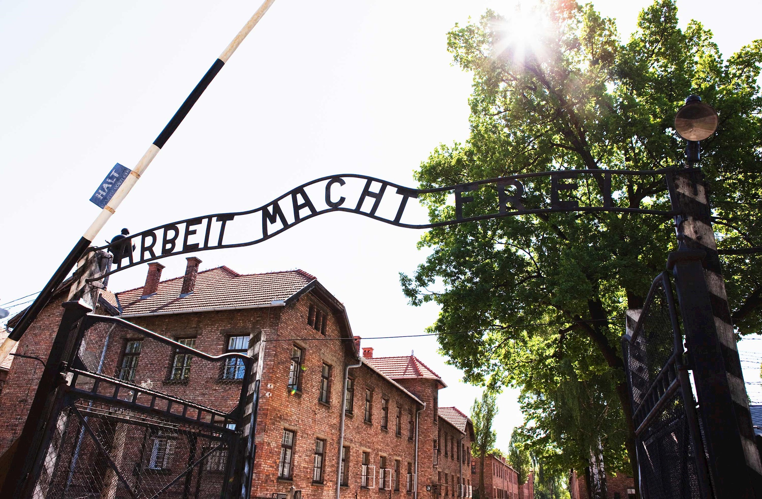 gate-auschwitz-poland.jpg