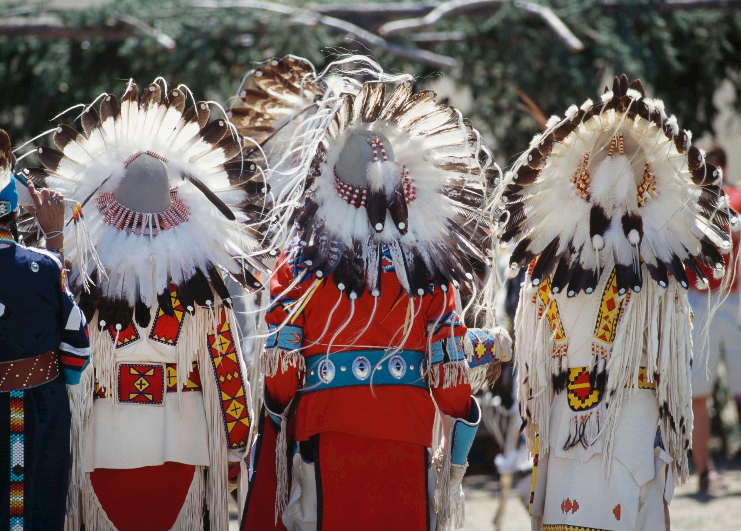 chiefs-headresses-rapid-city-usa.jpg