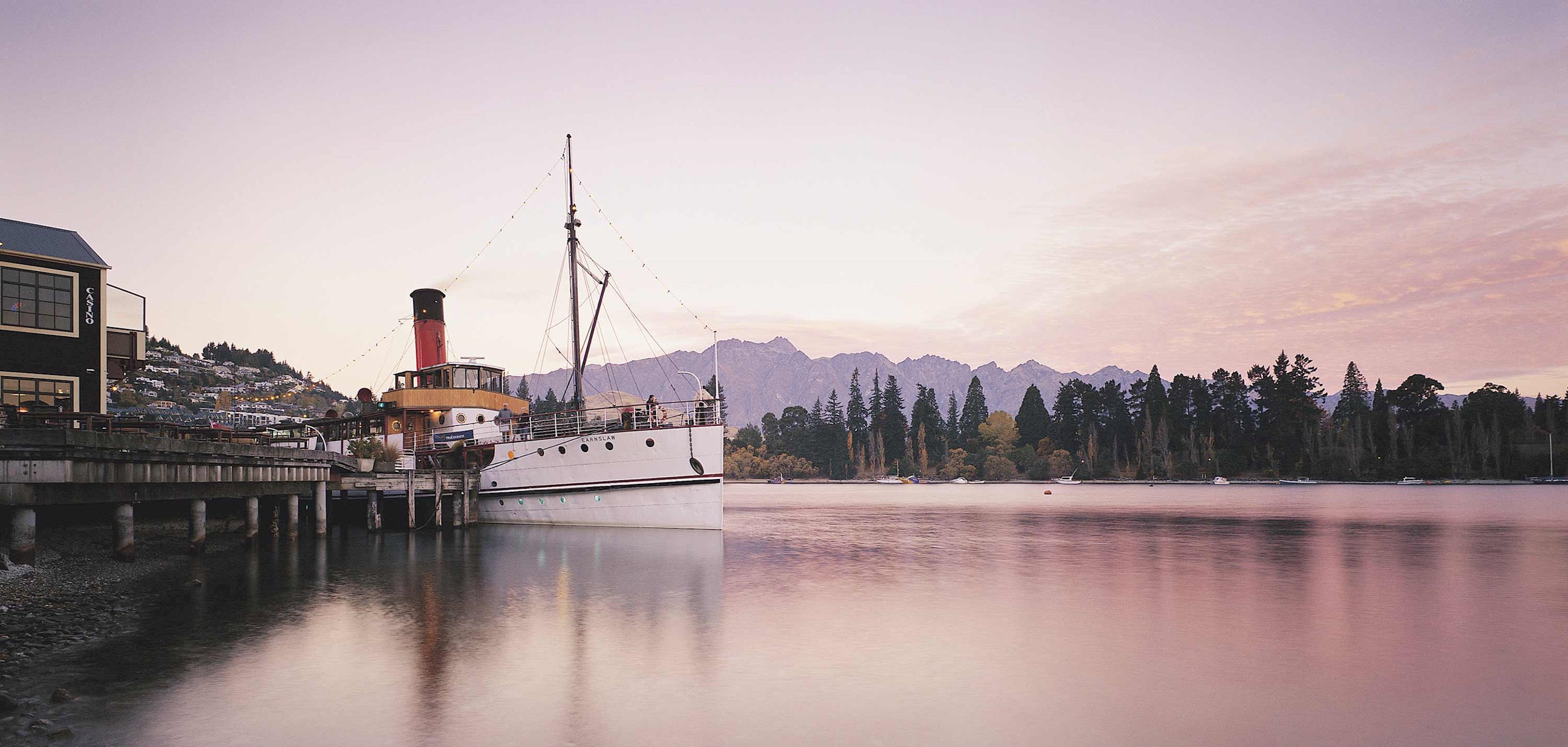 enjoy-cruise-aboard-iconic-steamship-tss-earnslaw-lake-wakatipu-new-zealand.jpg