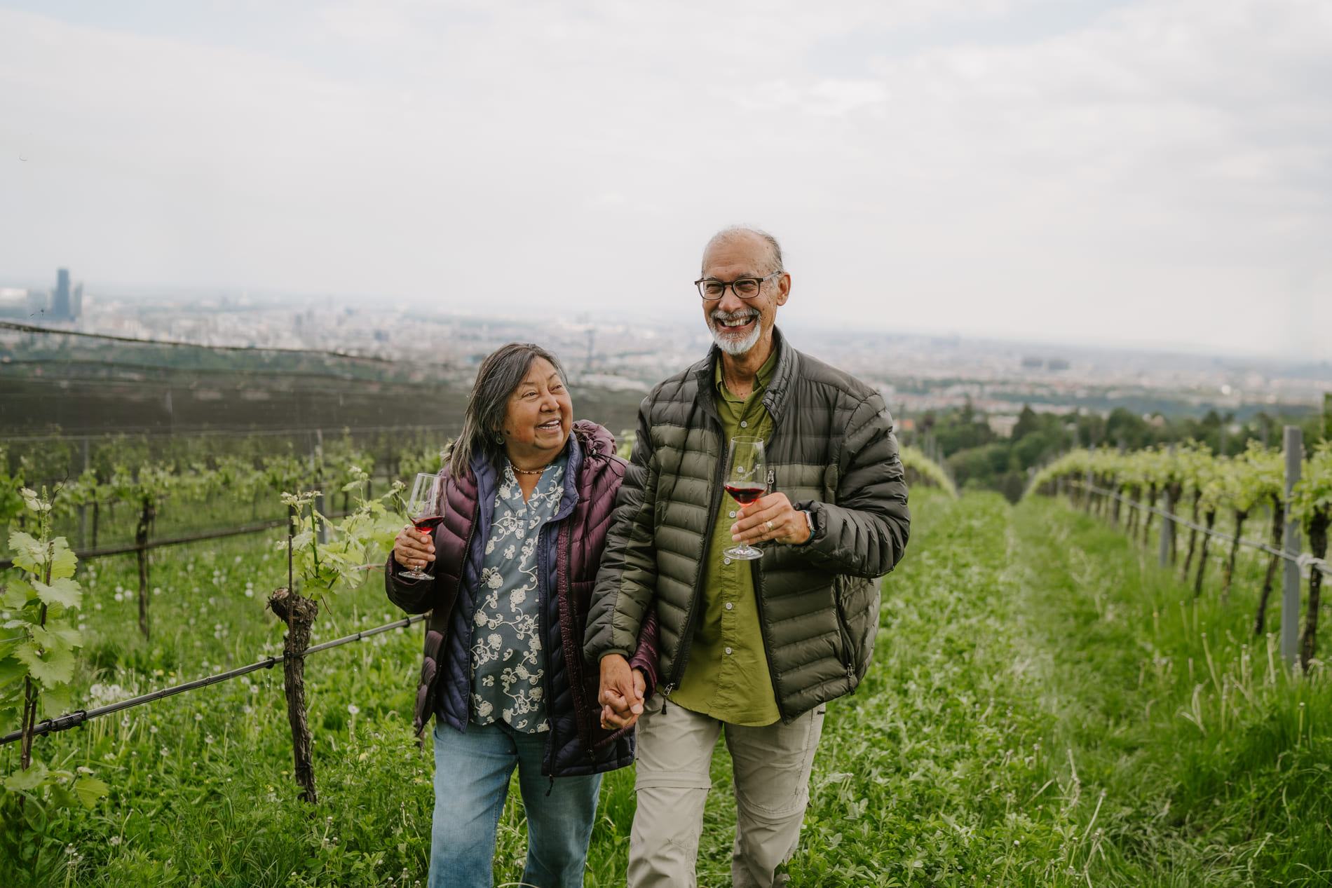 Couple drinking wine in Vienna Cobenzl Winery
