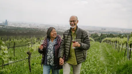 Couple drinking wine in Vienna Cobenzl Winery