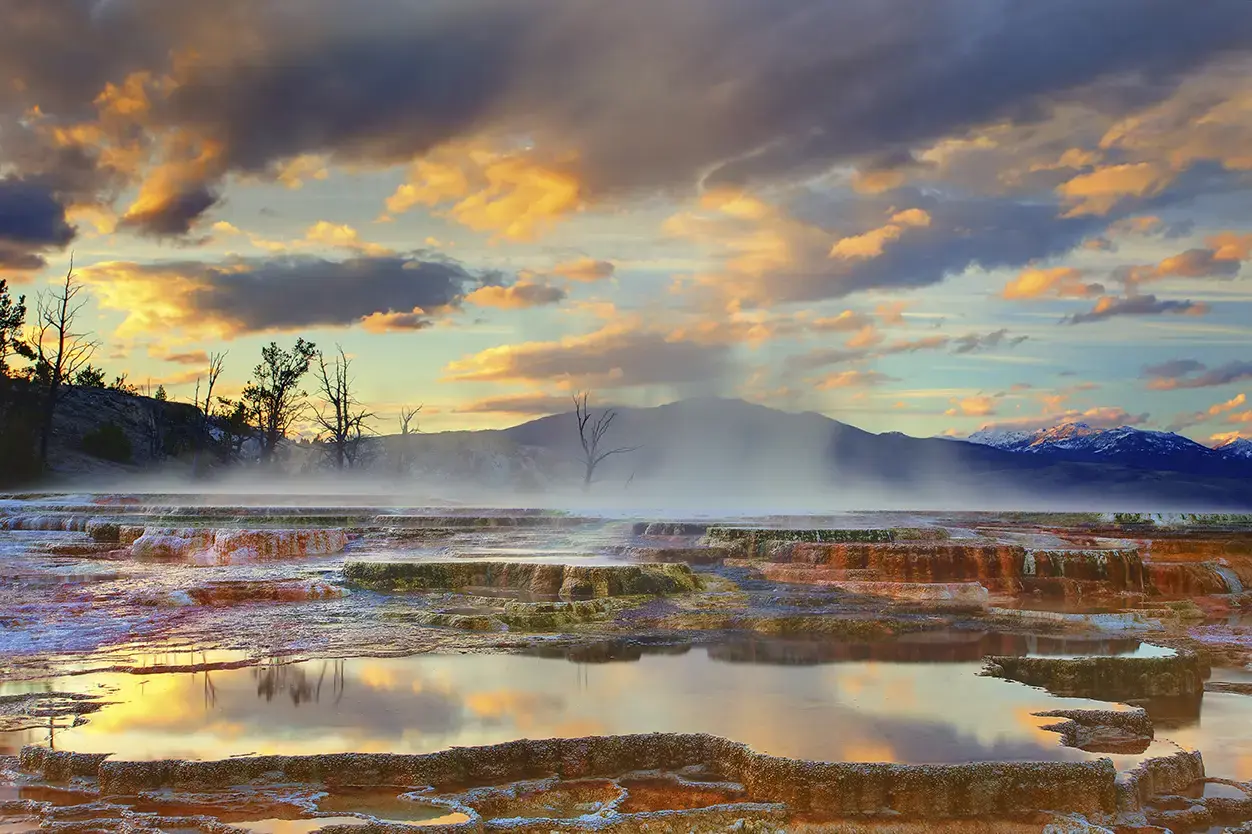 mammoth-hot-springs-yellowstone-wyoming-usa-getty-102407886.webp