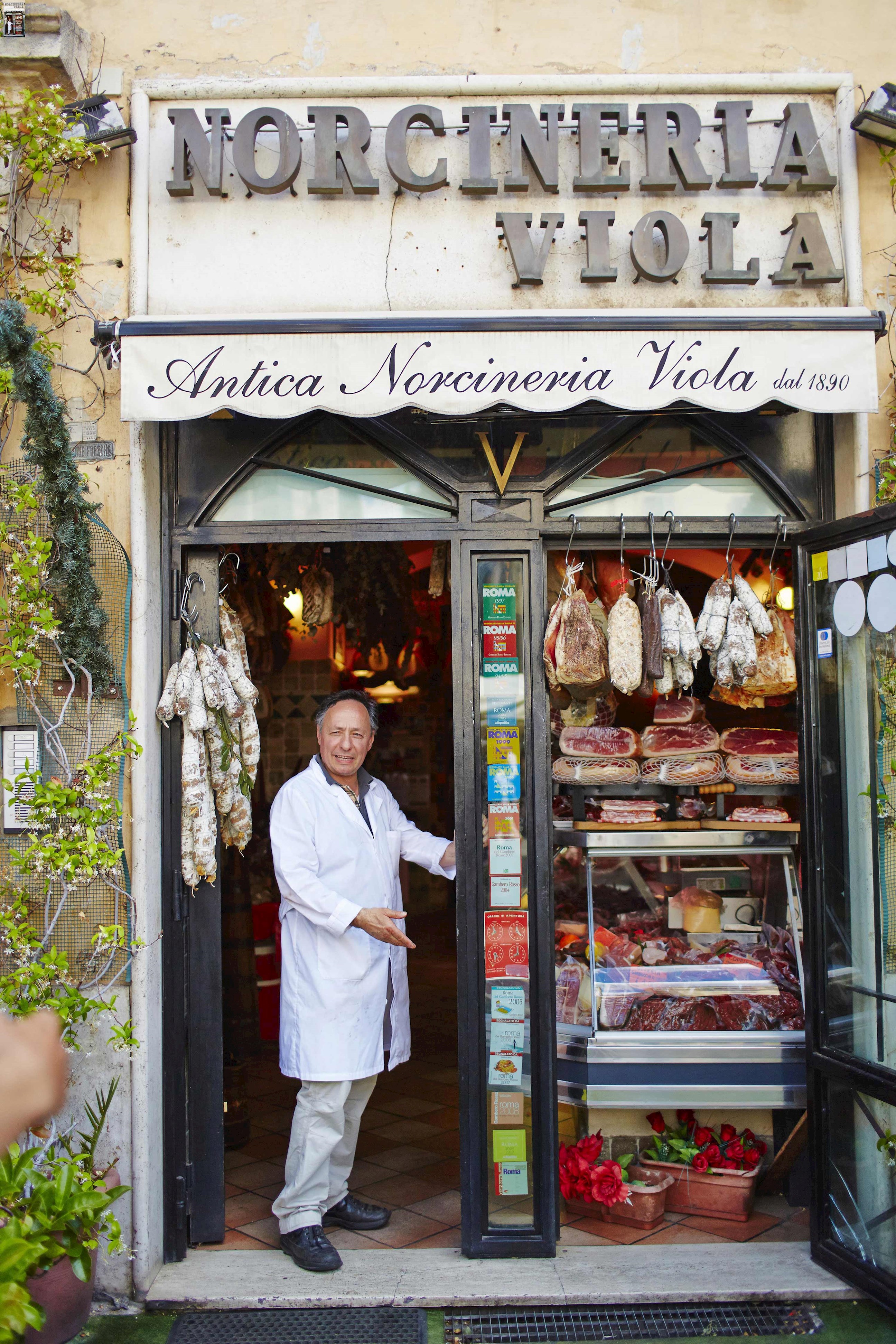 Trafalgar Italy Tours 2025 Manon Chandra