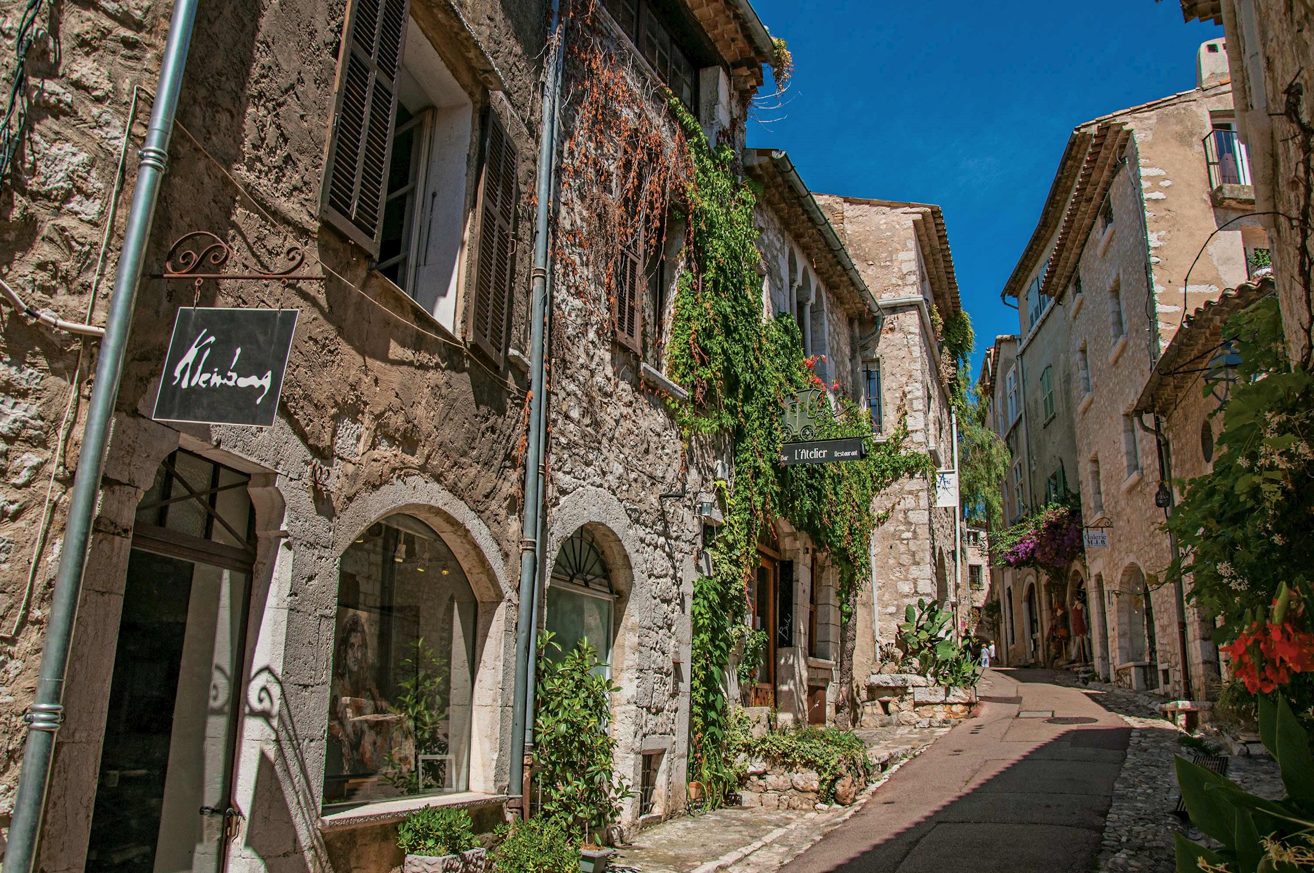 Houses and shops in Saint Paul De Vence, France