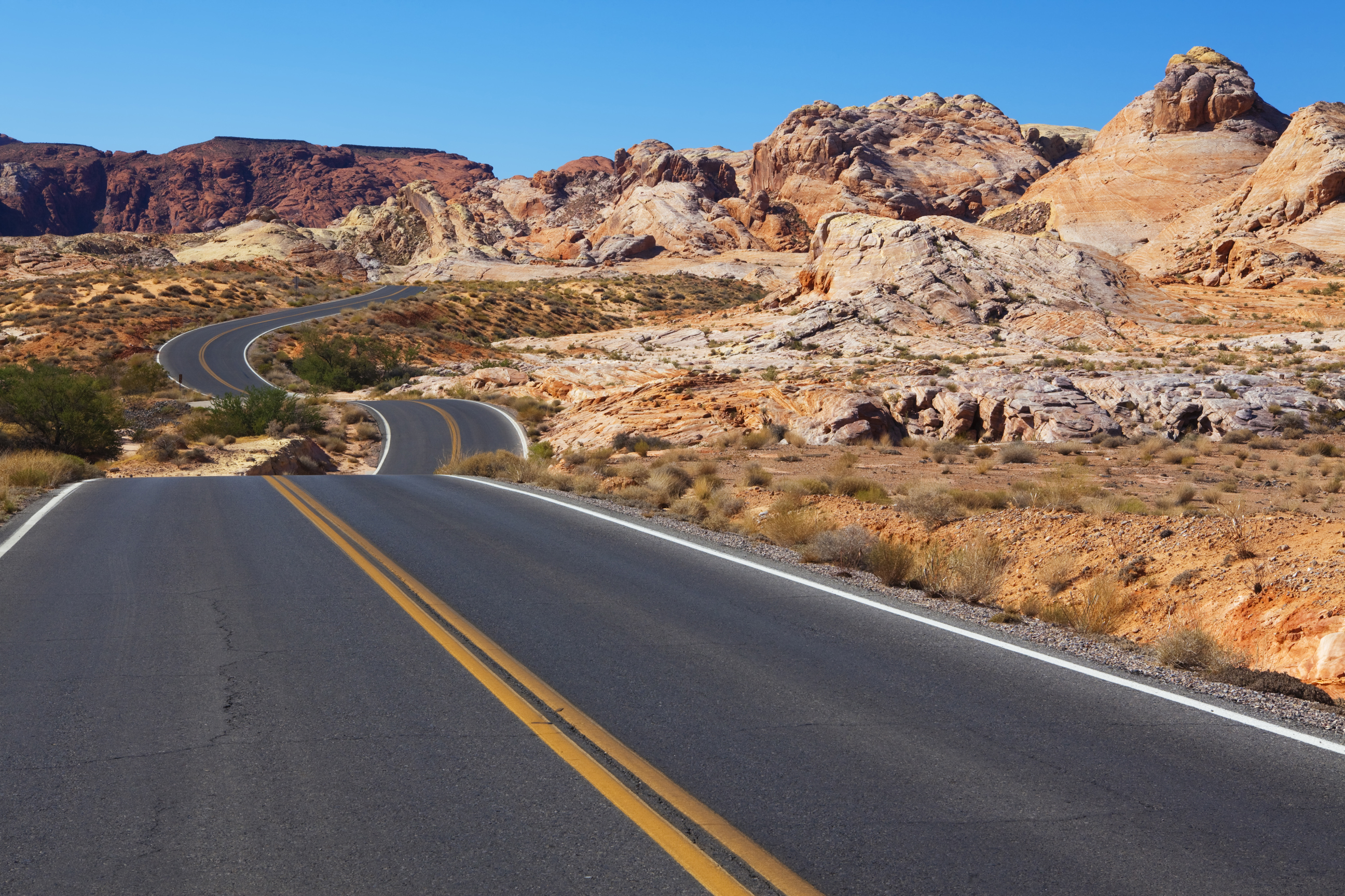 day-hero-winding-road-fire-state-park-nevada-usa-155144799.jpg