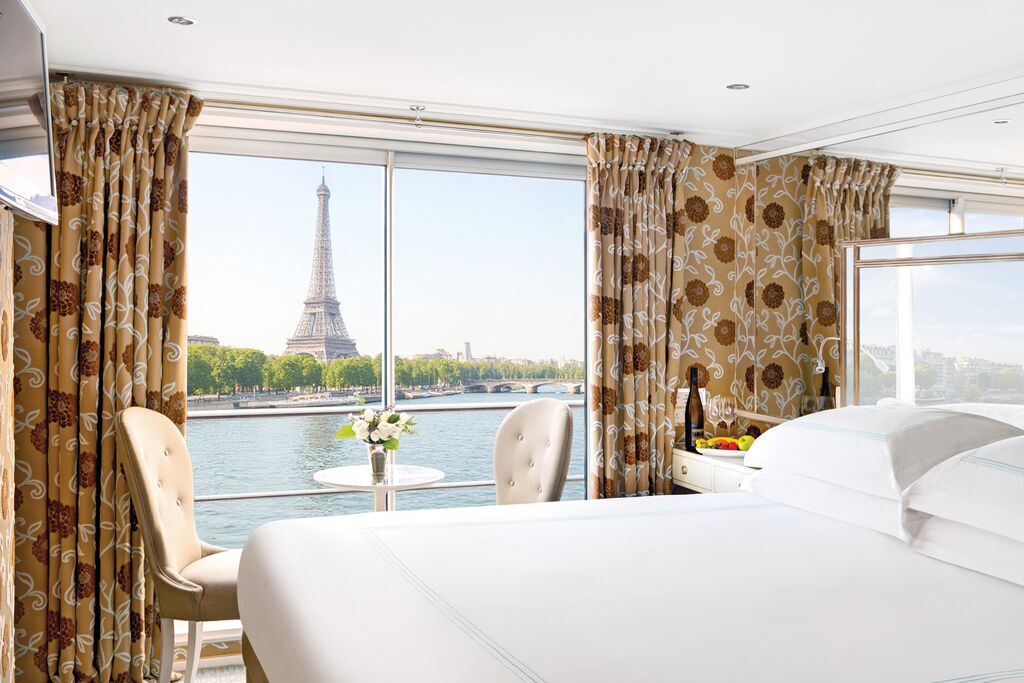 medium-trafalgar-dreamer-bedroom-french-balcony.jpg