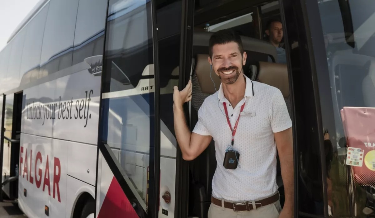 Travel guide in Trafalgar bus