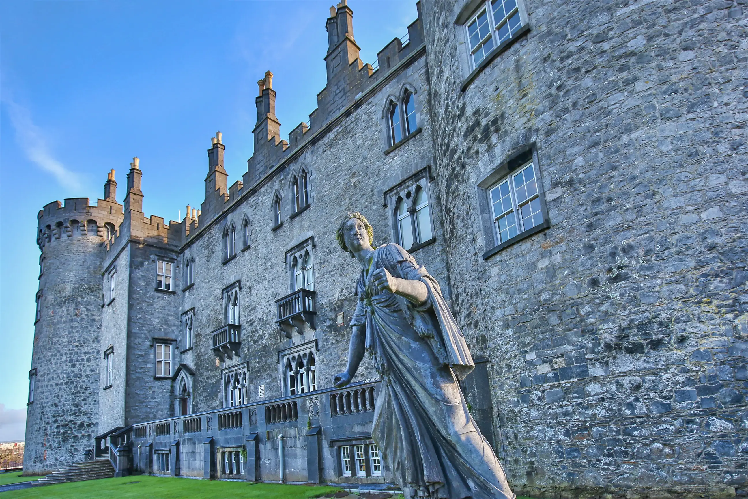 day-hero-close-up-statue-kilkenny-ireland-546264267.webp