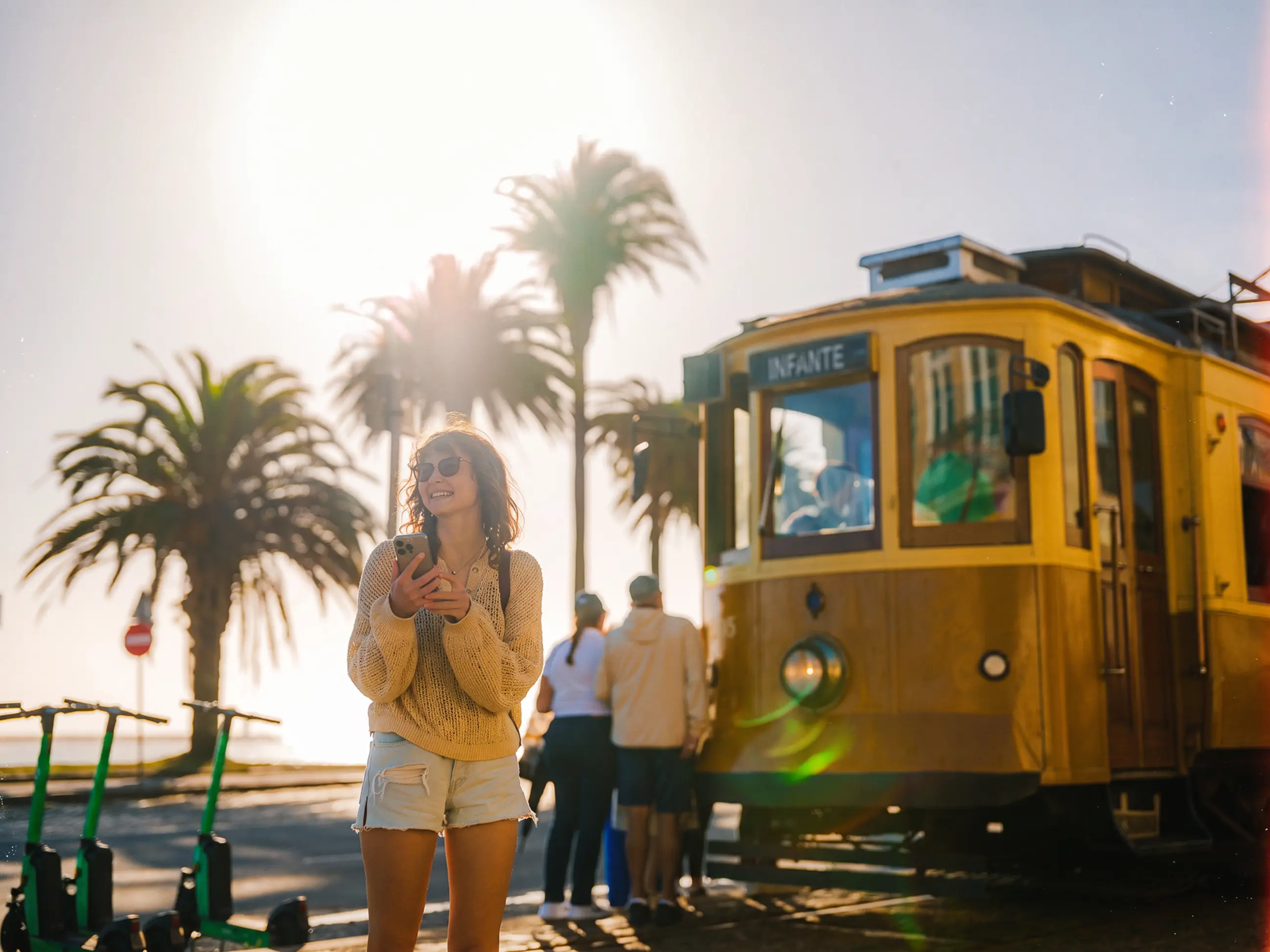 day-hero-yellow-tram-in-porto-2215762761.webp