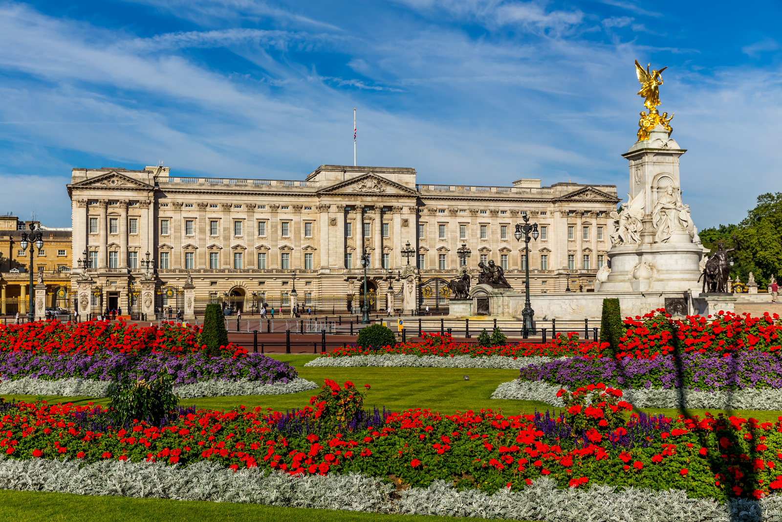 82_buckingham-palace-london-england.jpg