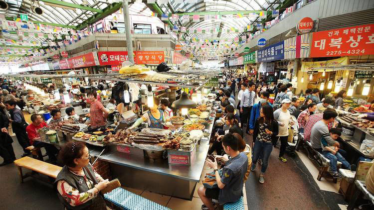 gwangjang-market-food-tasting-seoul-south-korea.jpg