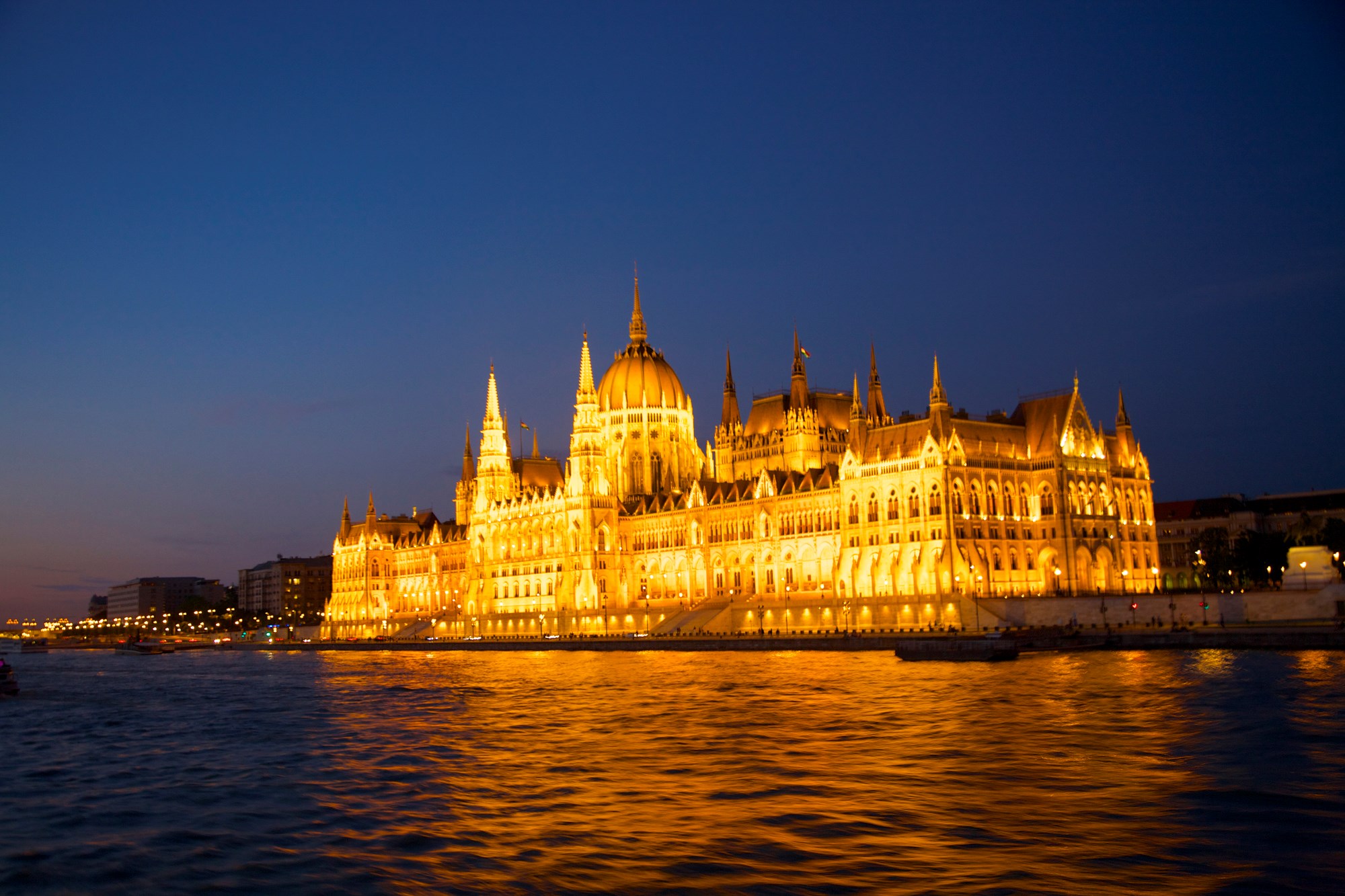 parliament-building-budapest-hungary.jpg