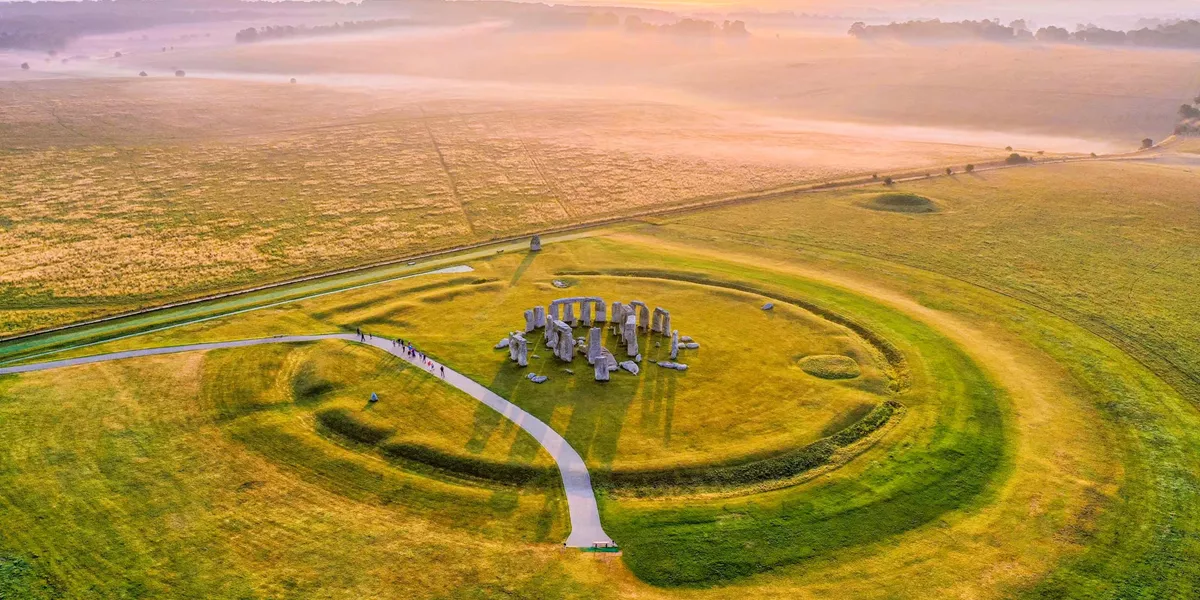 Visit Historic Stonehenge England 1