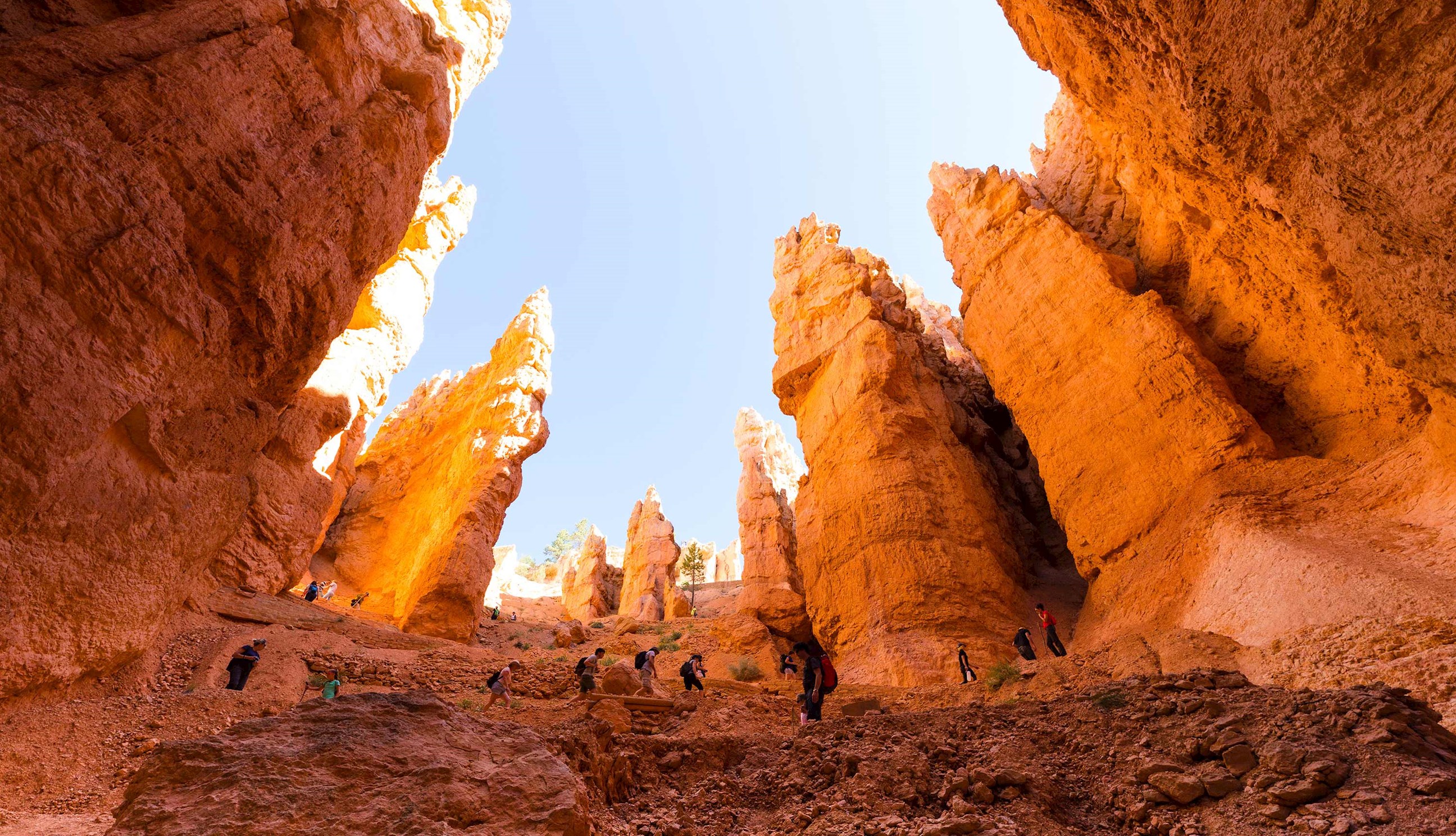 people-hiking-bryce-canyon-national-park-usa.jpg