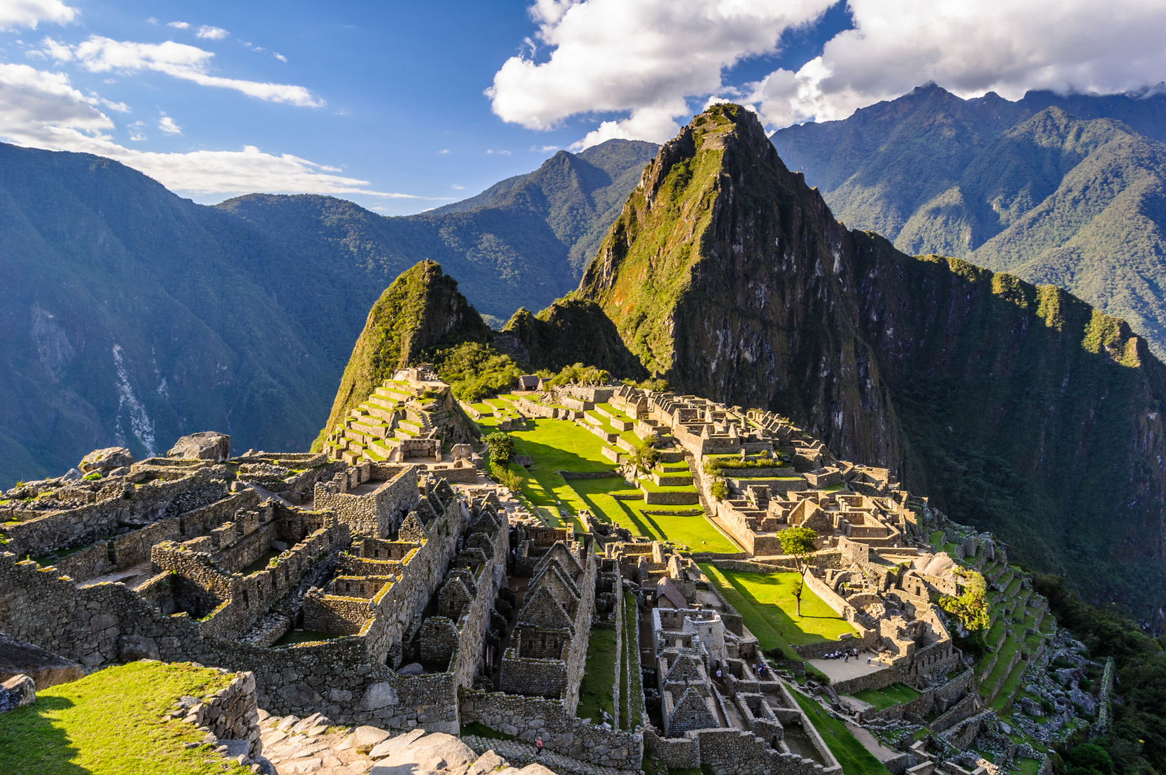 TripAdvisor Top 25 Landmarks Machu-Picchu-www.istockphoto.comgbphotoblack-desert-of-egypt-gm479493744-68027851-Siempreverde22