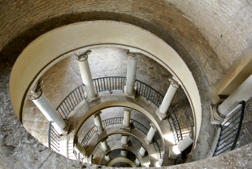 Bramante sstairwell