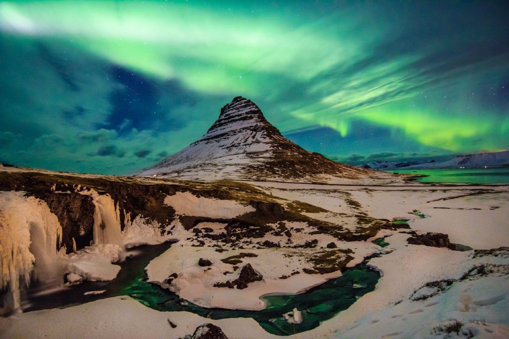 AuroraBorealis_Iceland_iStock_NikolayPandev_www.istockphoto