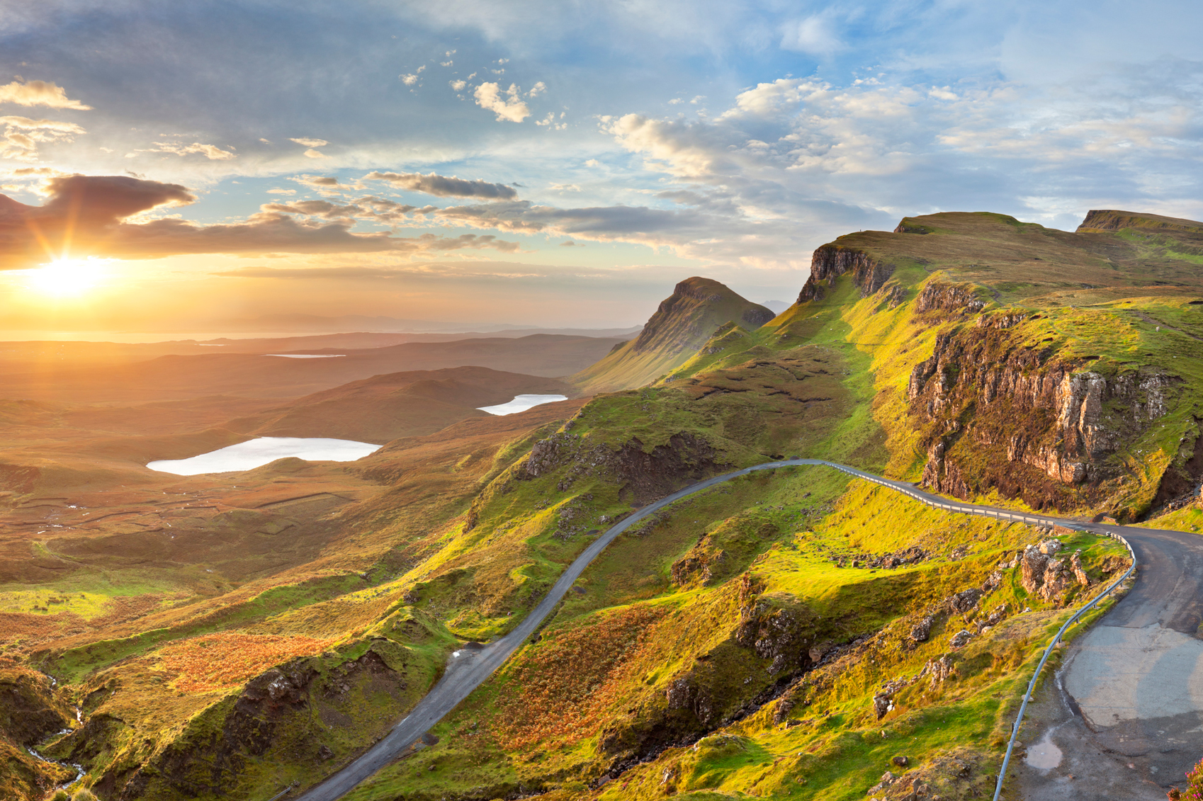 Scenic Driving Routes Isle-of-Skye-www.istockphoto.comgbphotosunrise-at-quiraing-isle-of-skye-scotland-gm143177040-19690491-sara_winter
