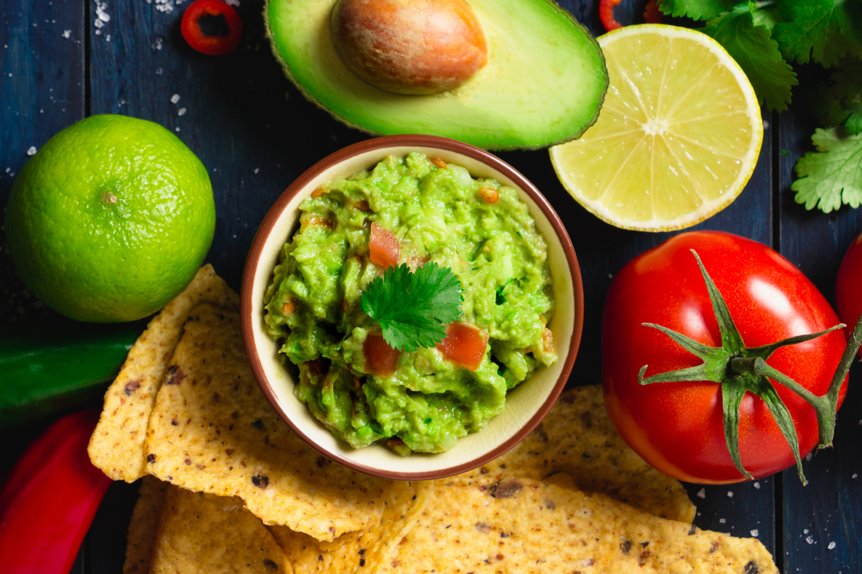 Colourful foods Guacamole-bowl-ingredients-www.istockphoto.com_gb_photo_guacamole-bowl-with-ingredients-gm65573-ASIFE