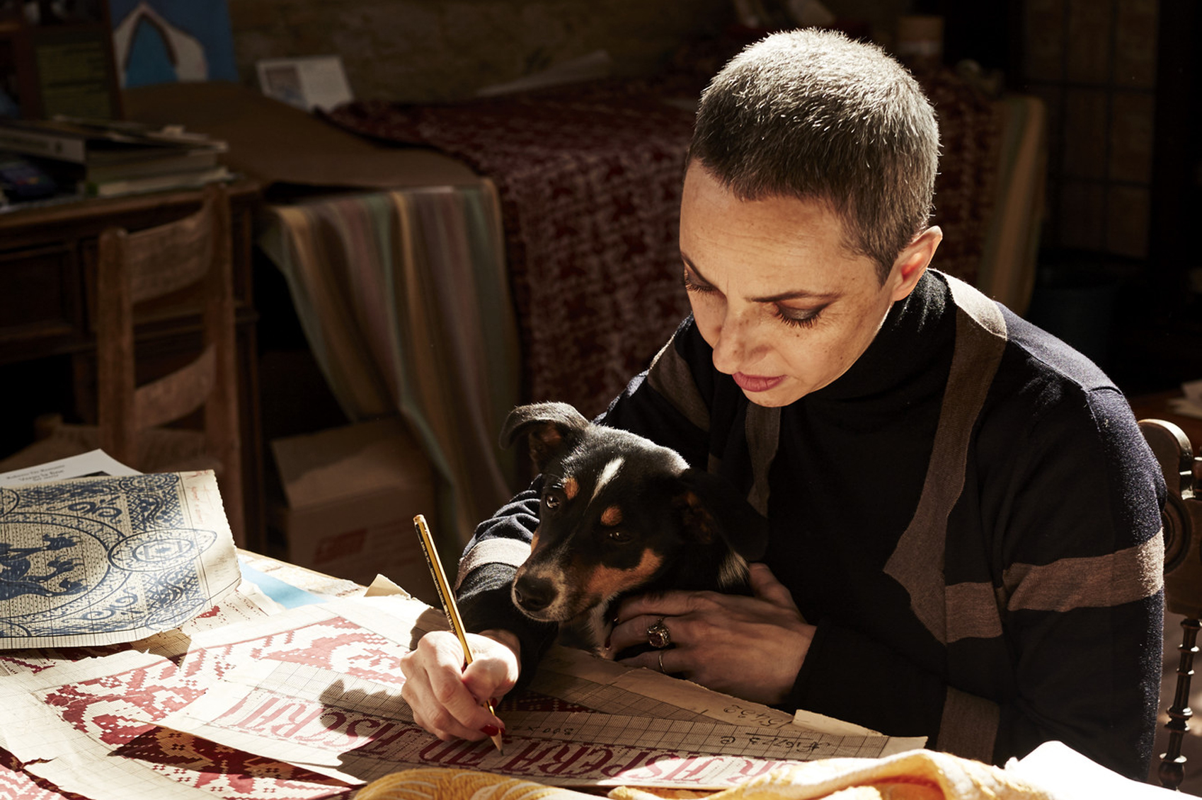 A lady weaving in Perugia Italy