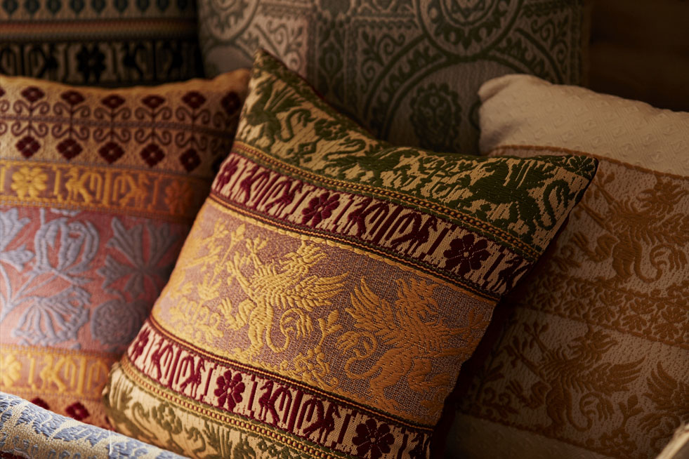 Supporting-The-Last-of-Italy's-Weavers-Woven-Cushions