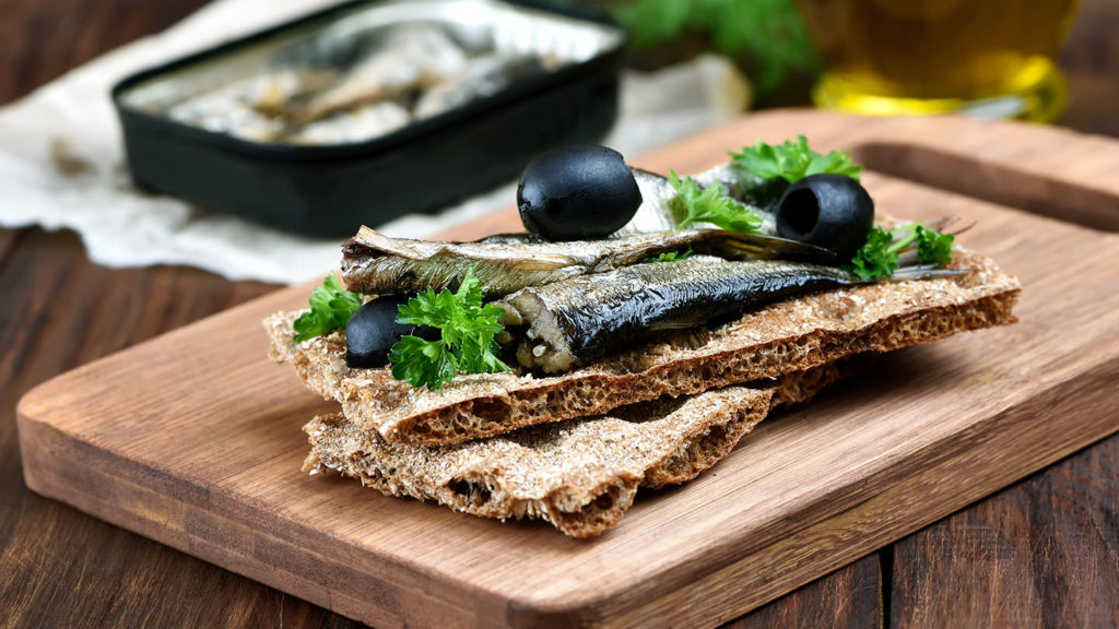 Crispbread and sprats
