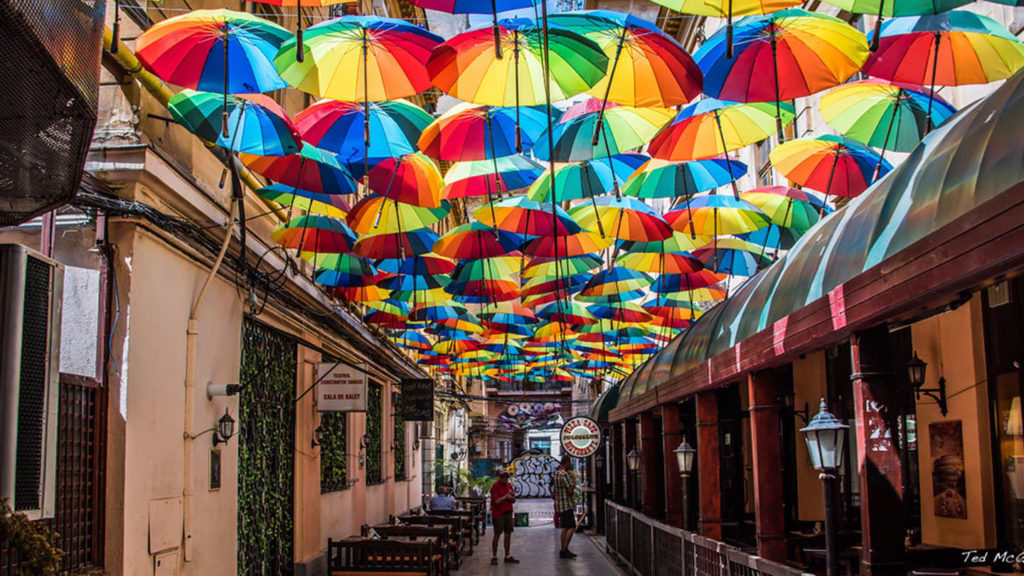 Pasajul Victoria on your 24 hours in Bucharest