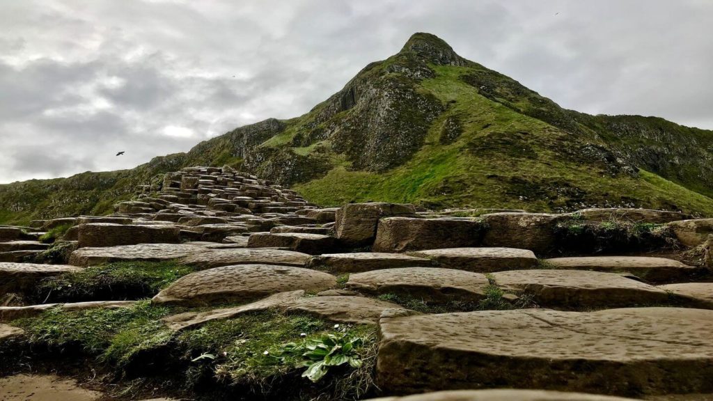 basalt columns giants causeway northern ireland
